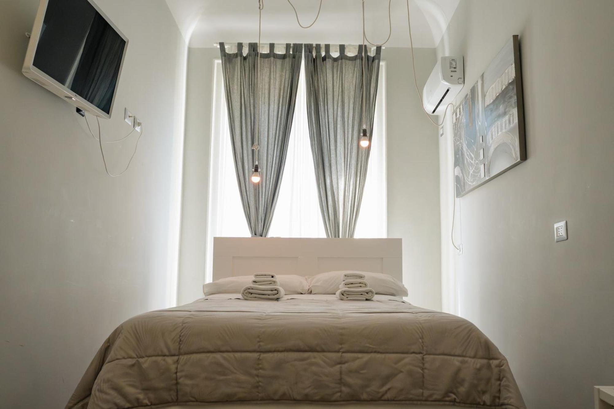 Double Room Private Bathroom