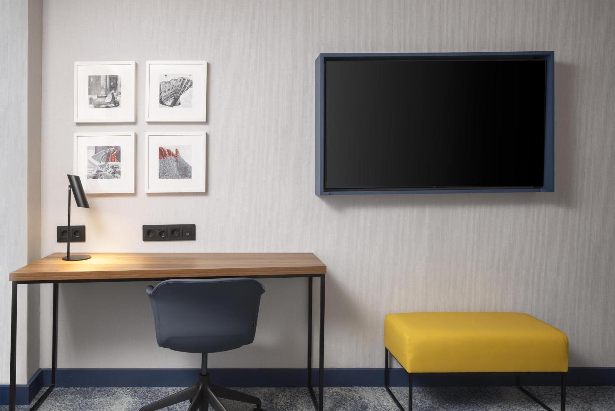 Family Connecting Rooms