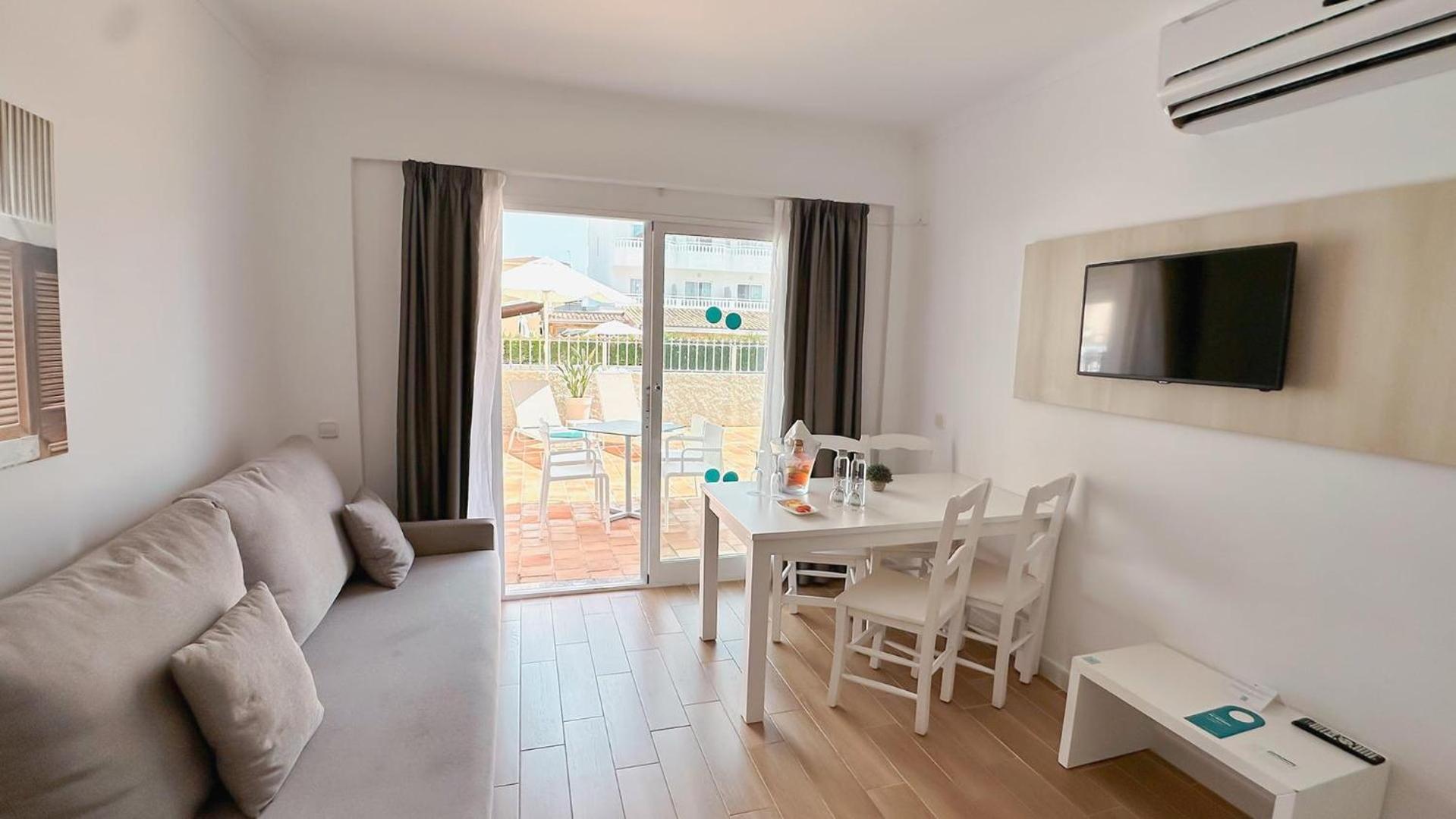 One-Bedroom Apartment Superior