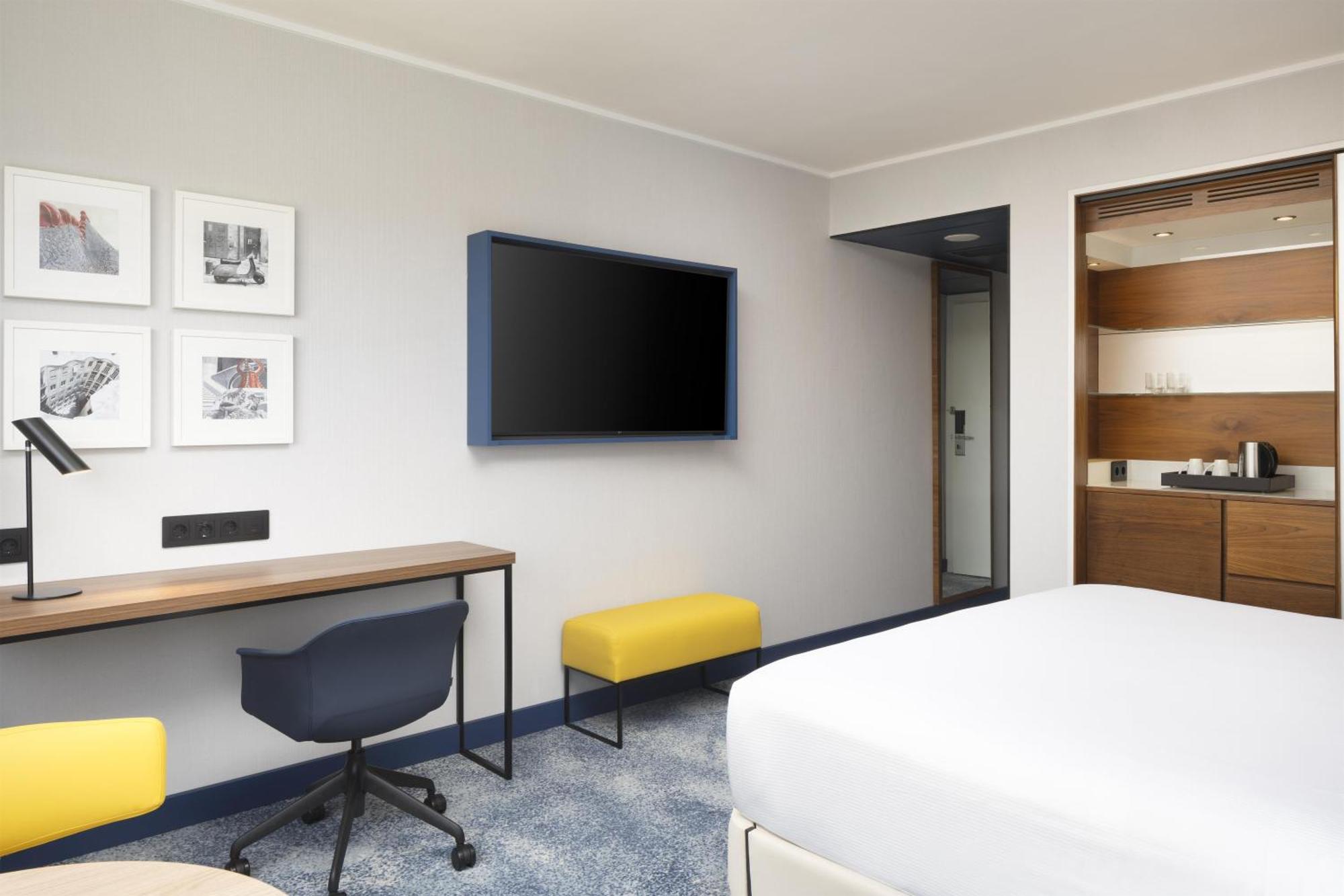 Double Room City View Top Floor