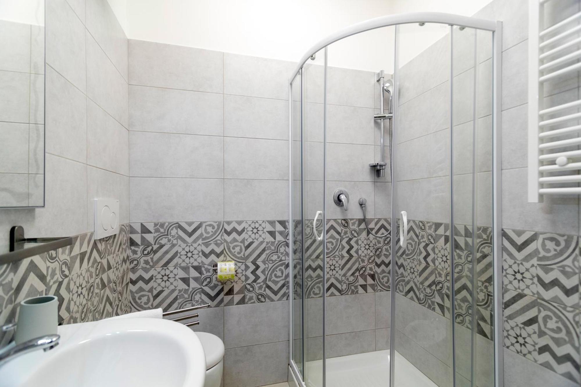 Double Room Private Bathroom