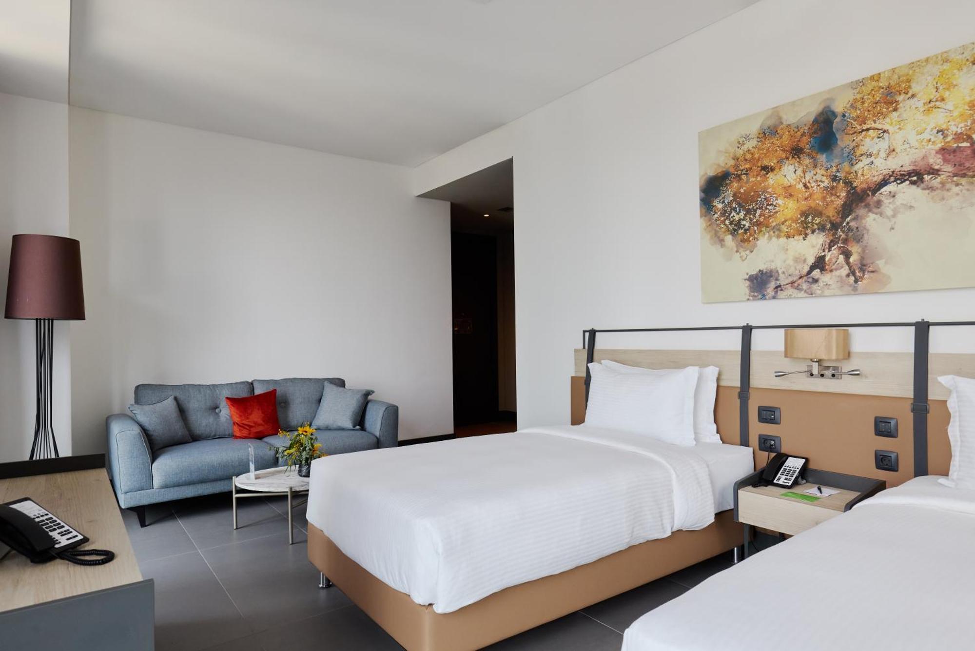 Twin Bed Suite Room