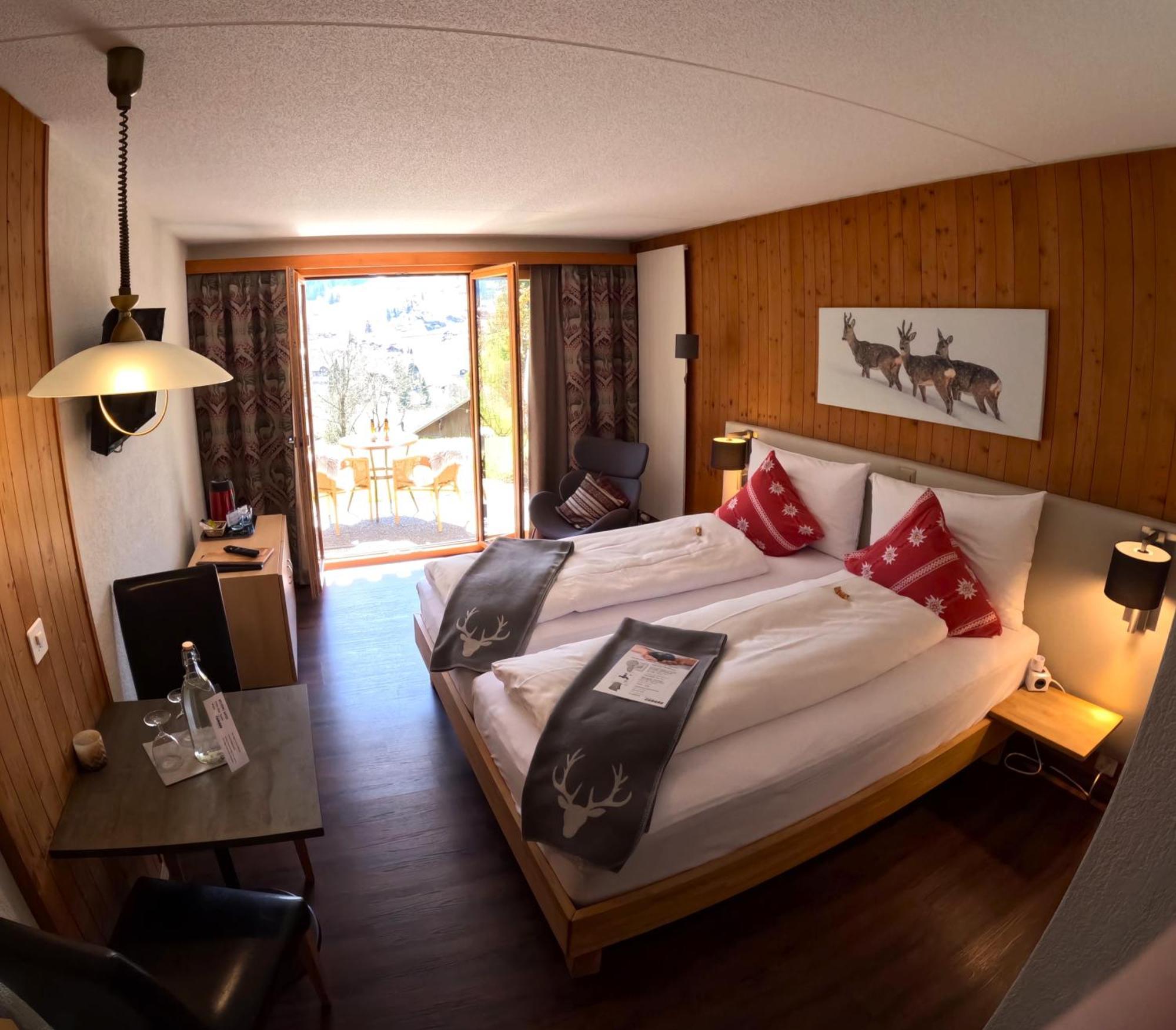 Superior Double Room Enzian Eiger view garden access