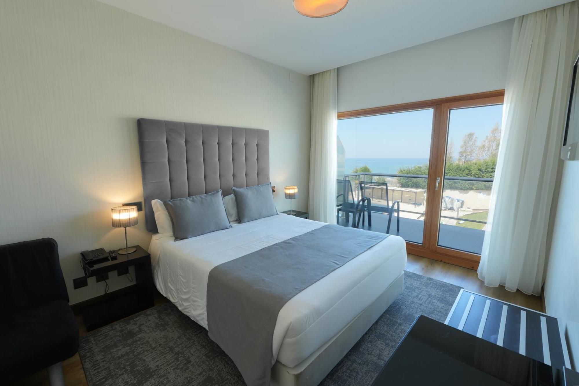 Double or Twin Room Sea View