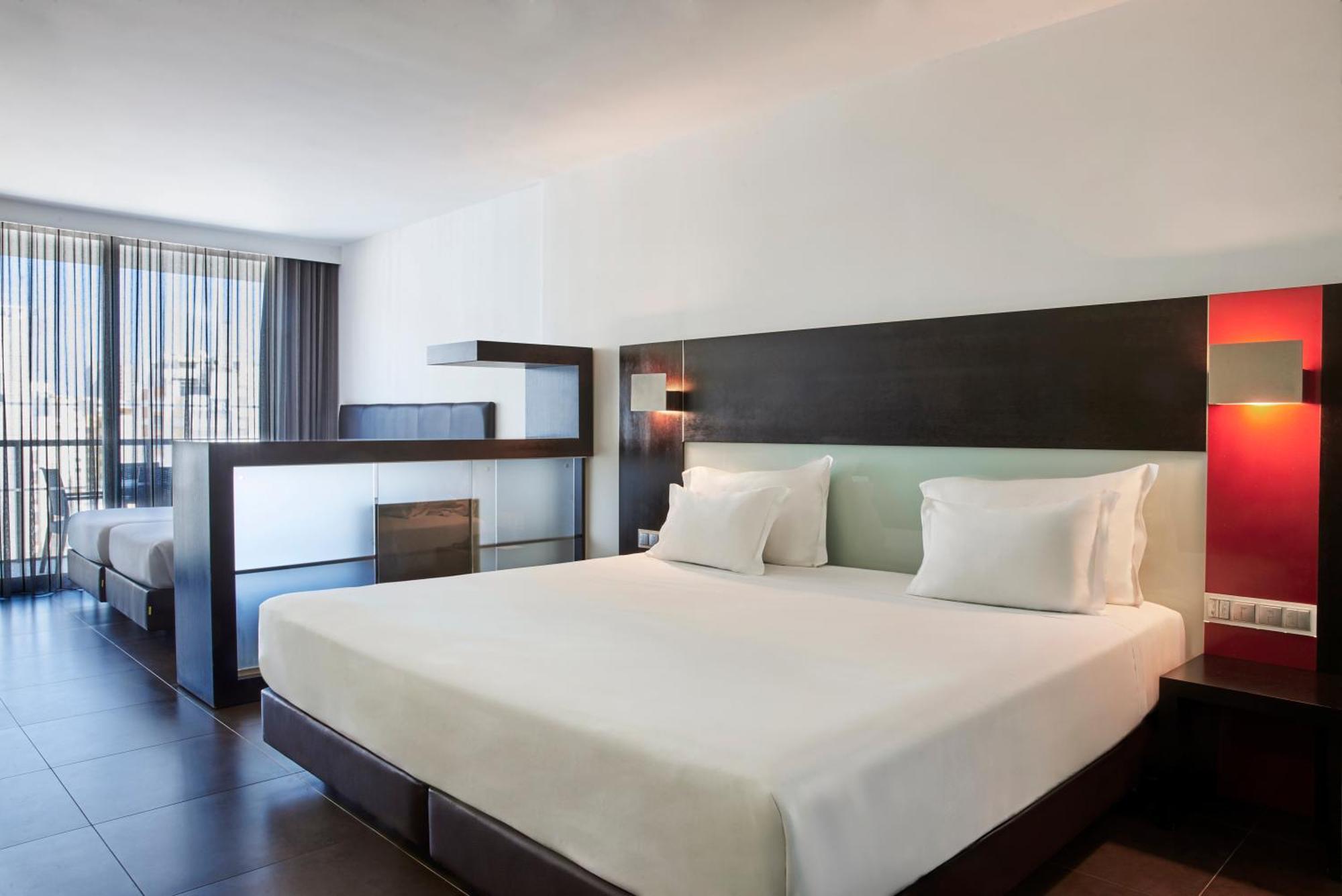 Prestige Family Suite Side Sea View