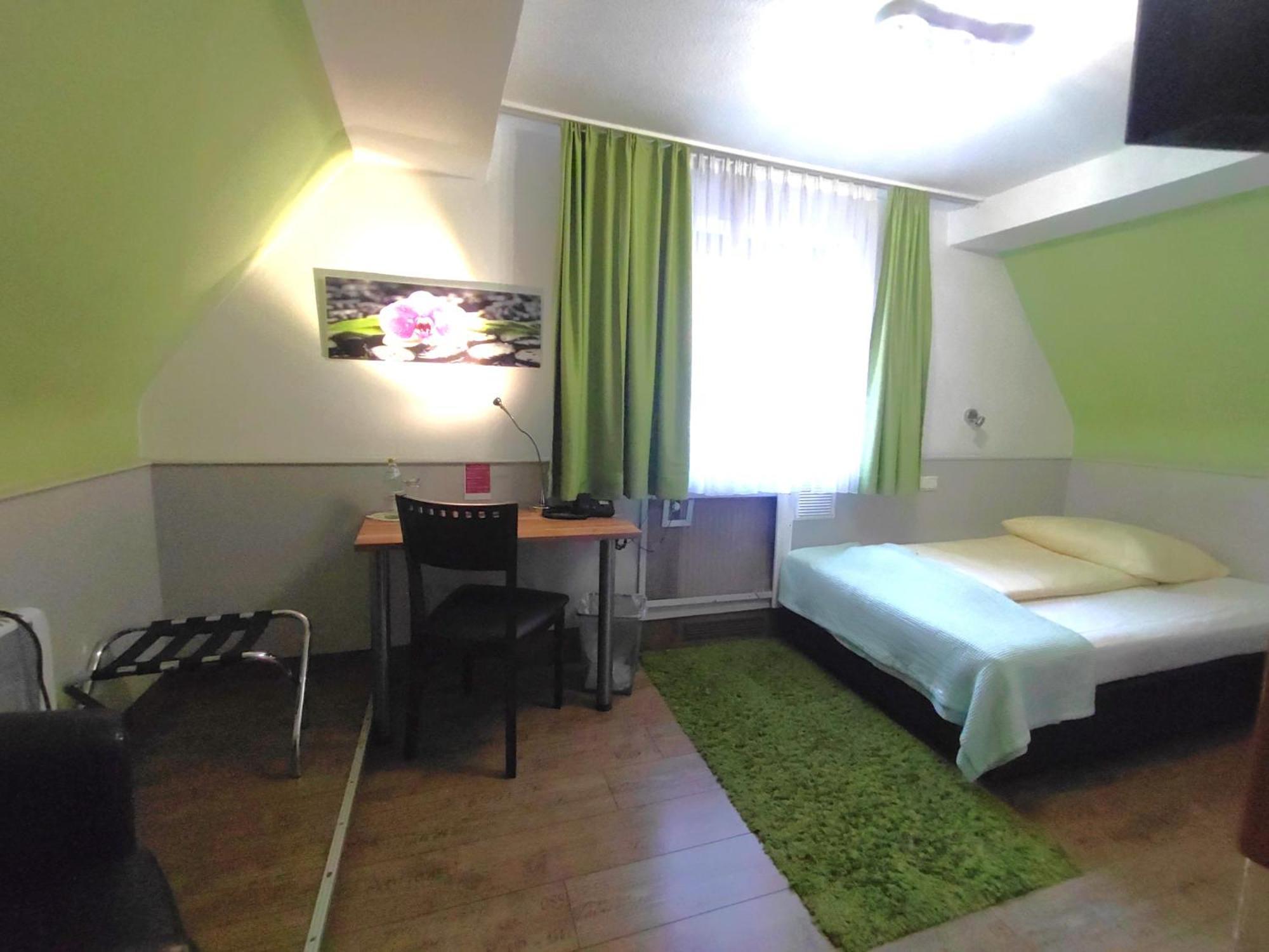 Comfort Single Room