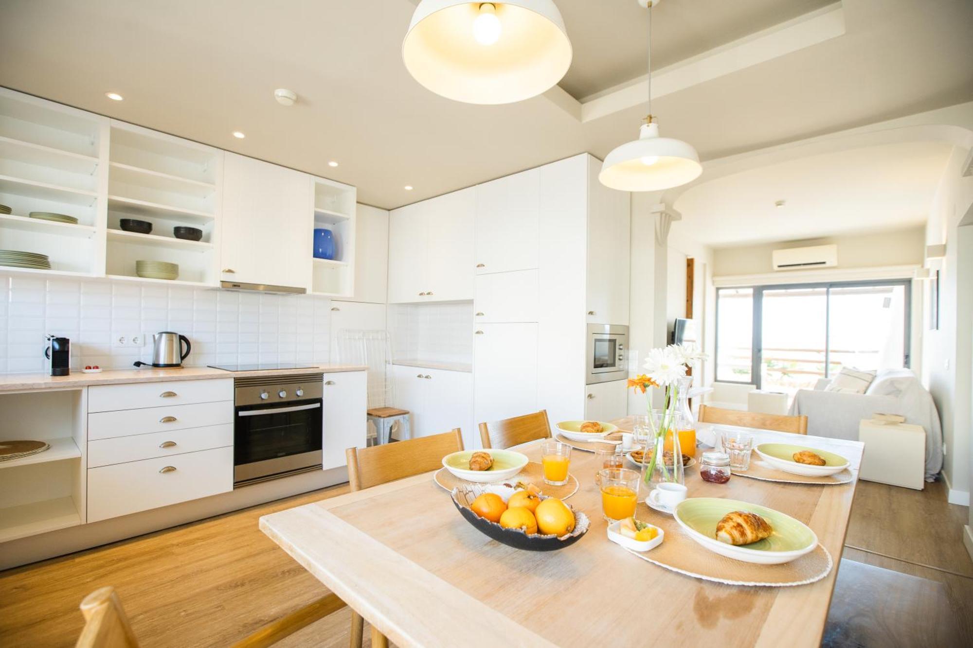 Two-Bedroom Apartment Sea View