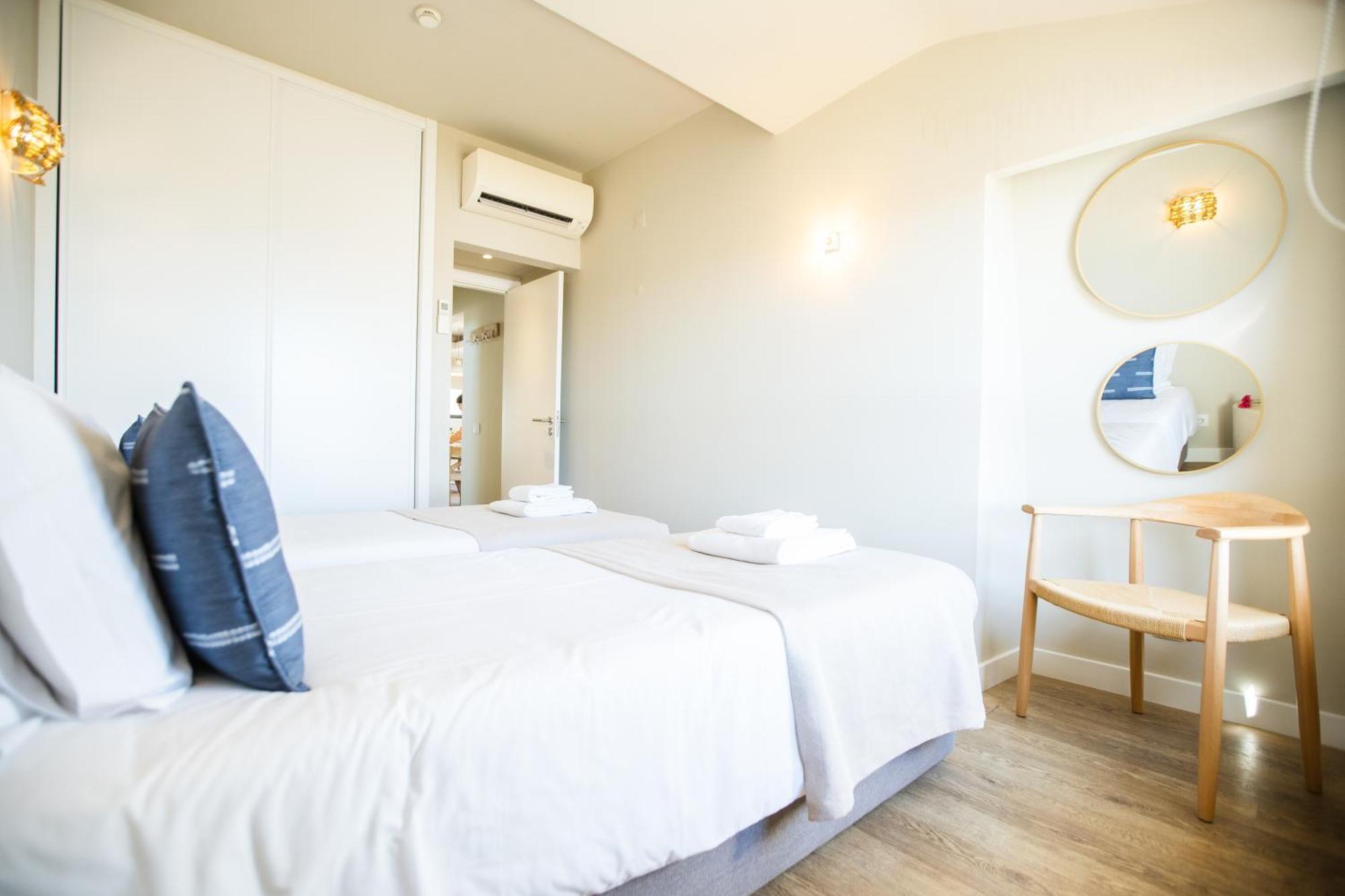 Two-Bedroom Apartment Sea View