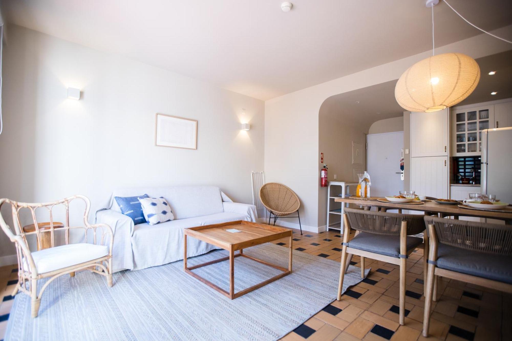 One-Bedroom Apartment Street View