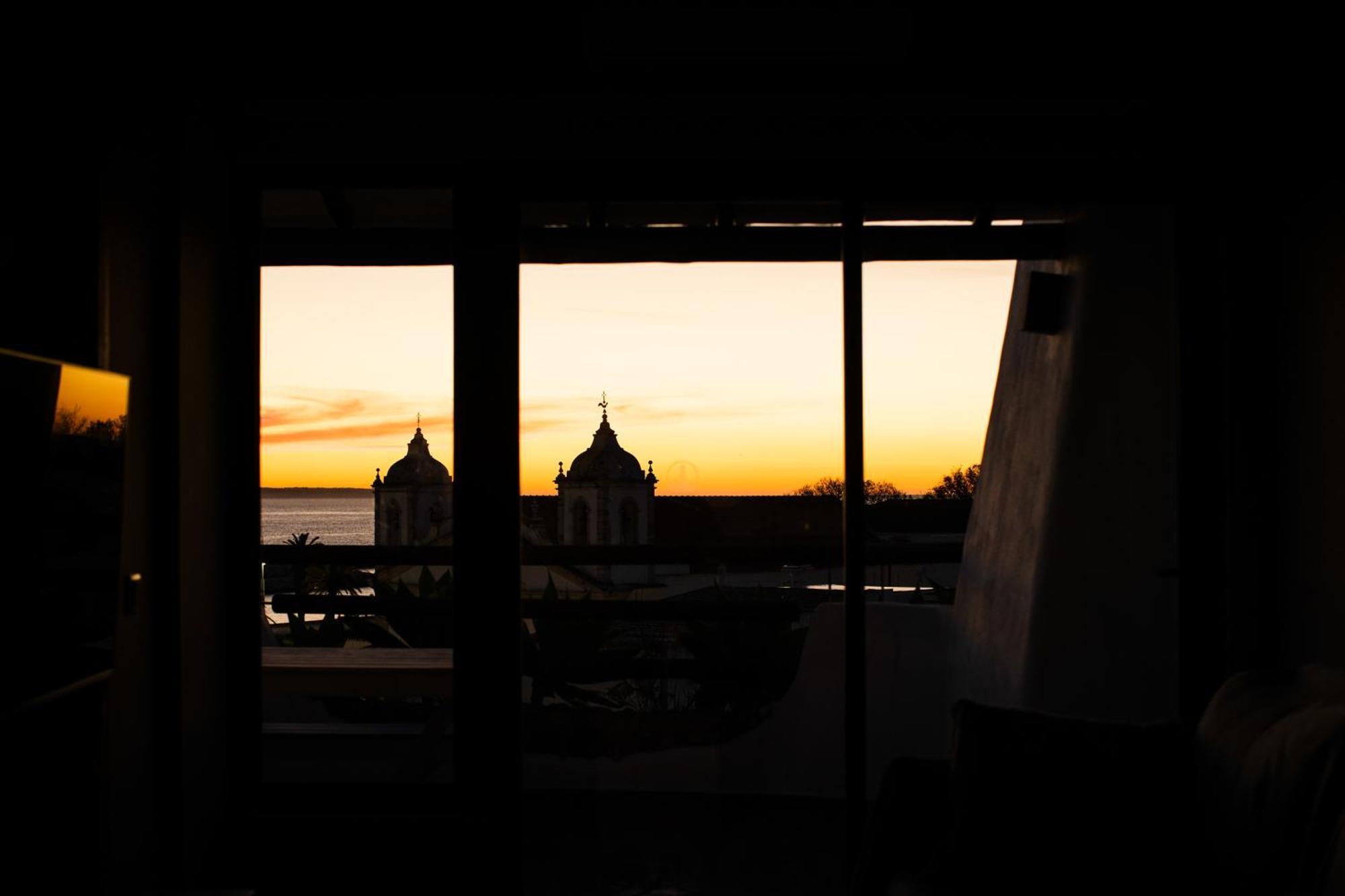 One-Bedroom Apartment Sea View
