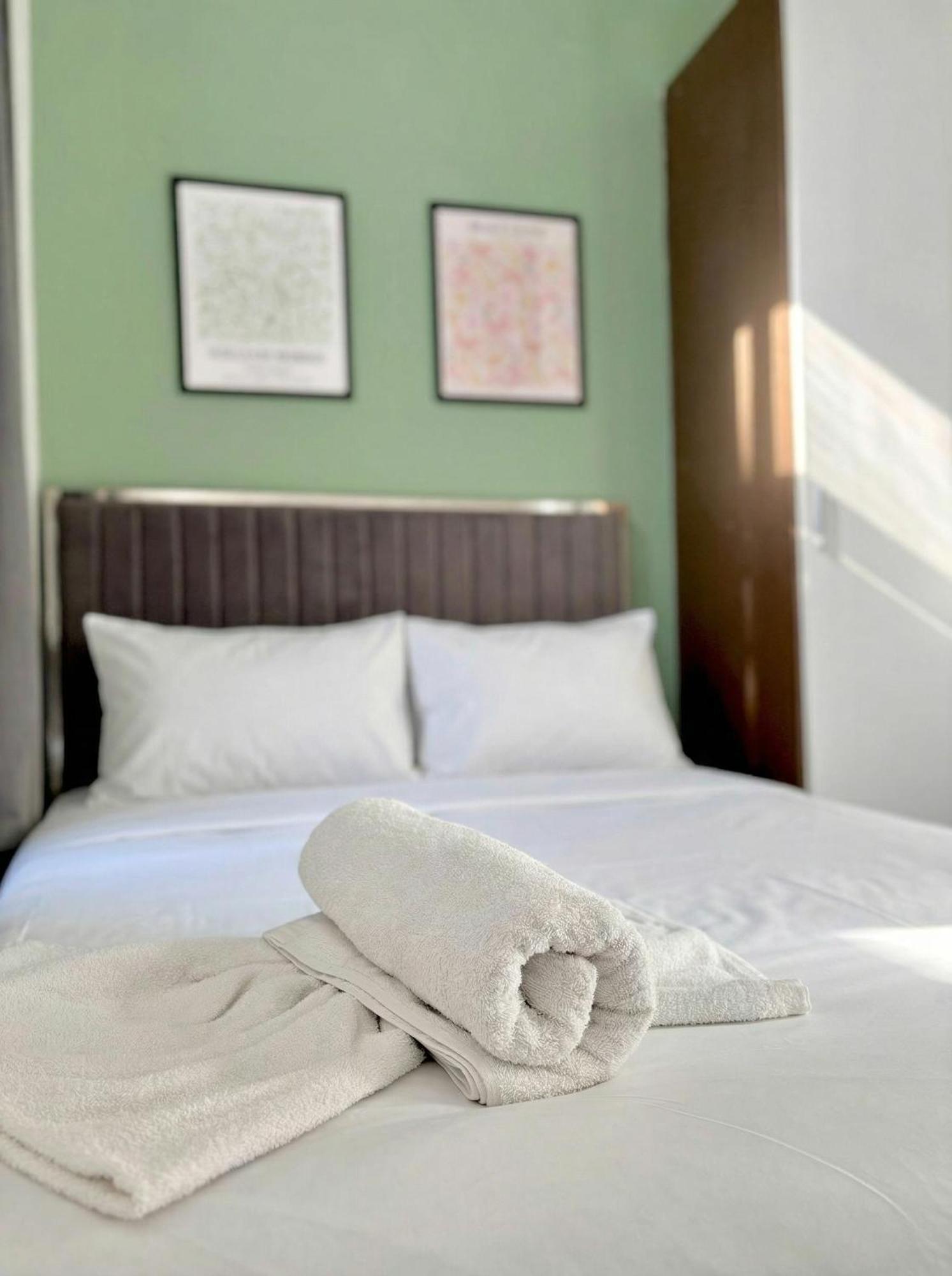 Double Room Private Bathroom