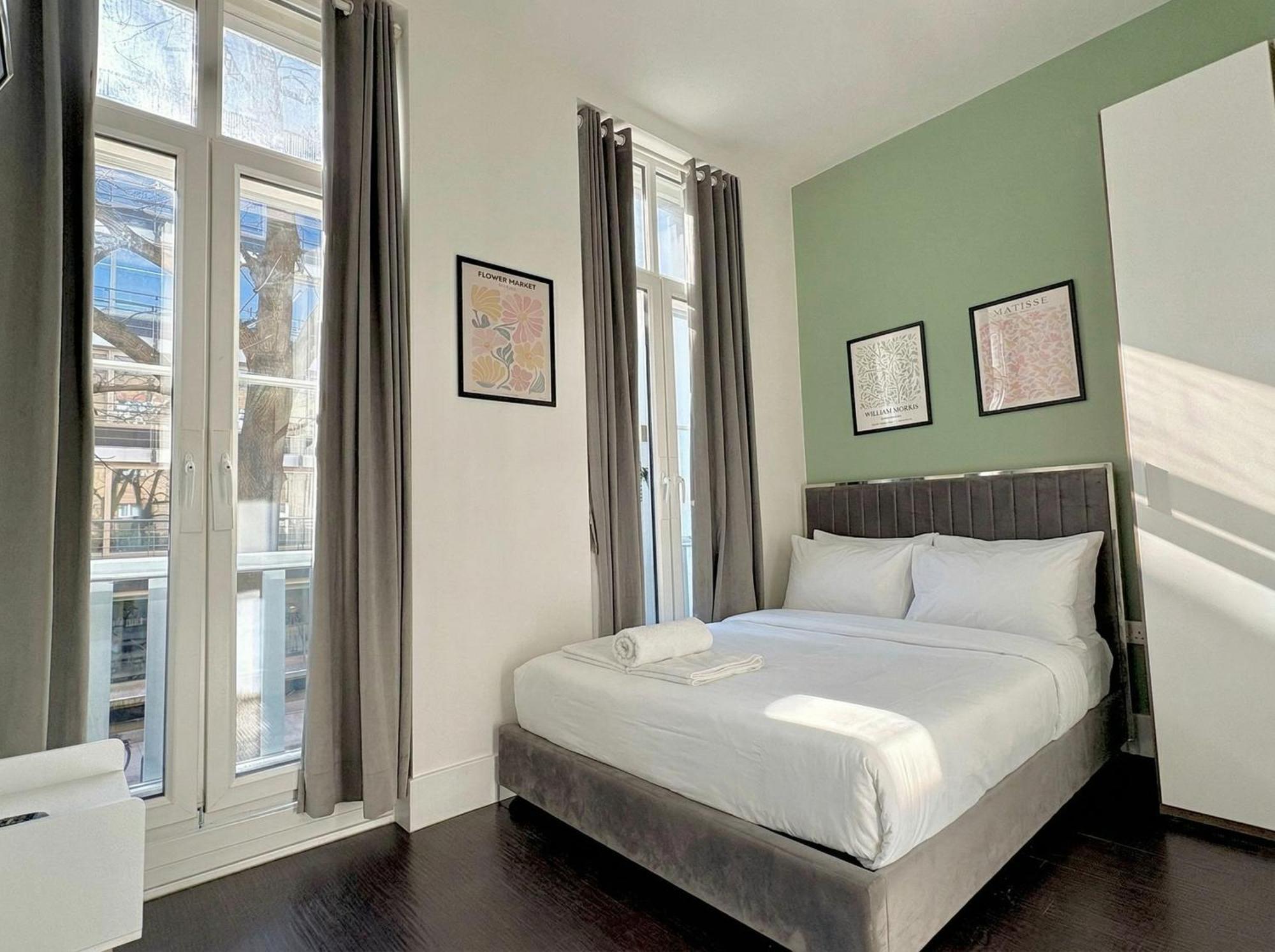 Double Room Private Bathroom