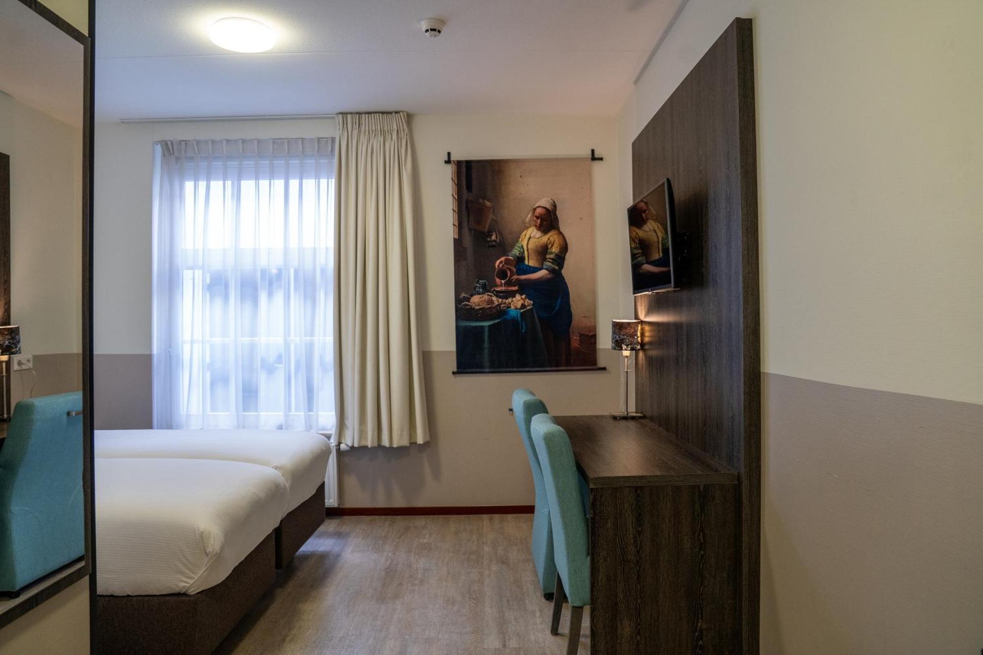 Standard Double Room Two Single Beds