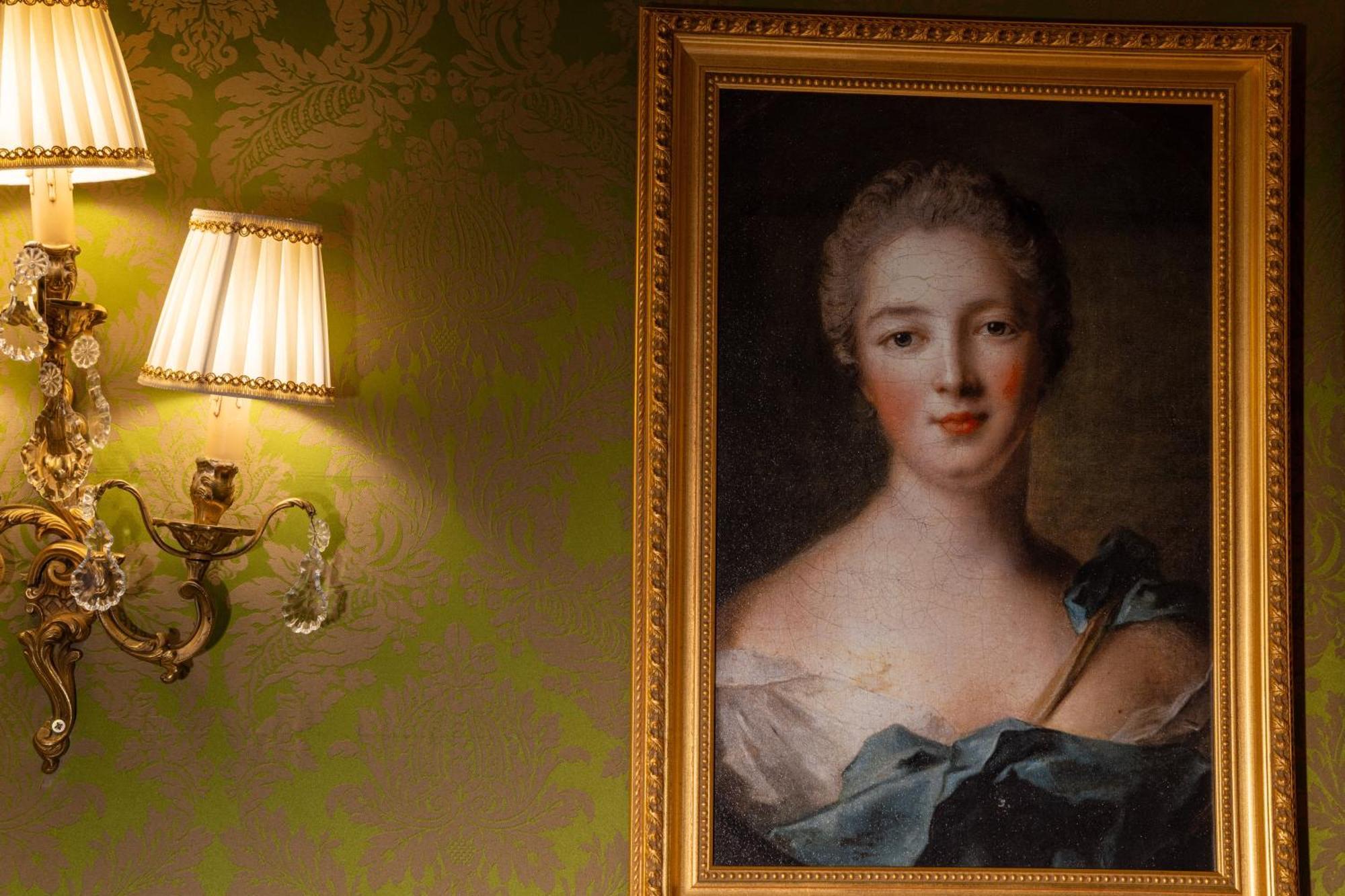 "La Pompadour" Room