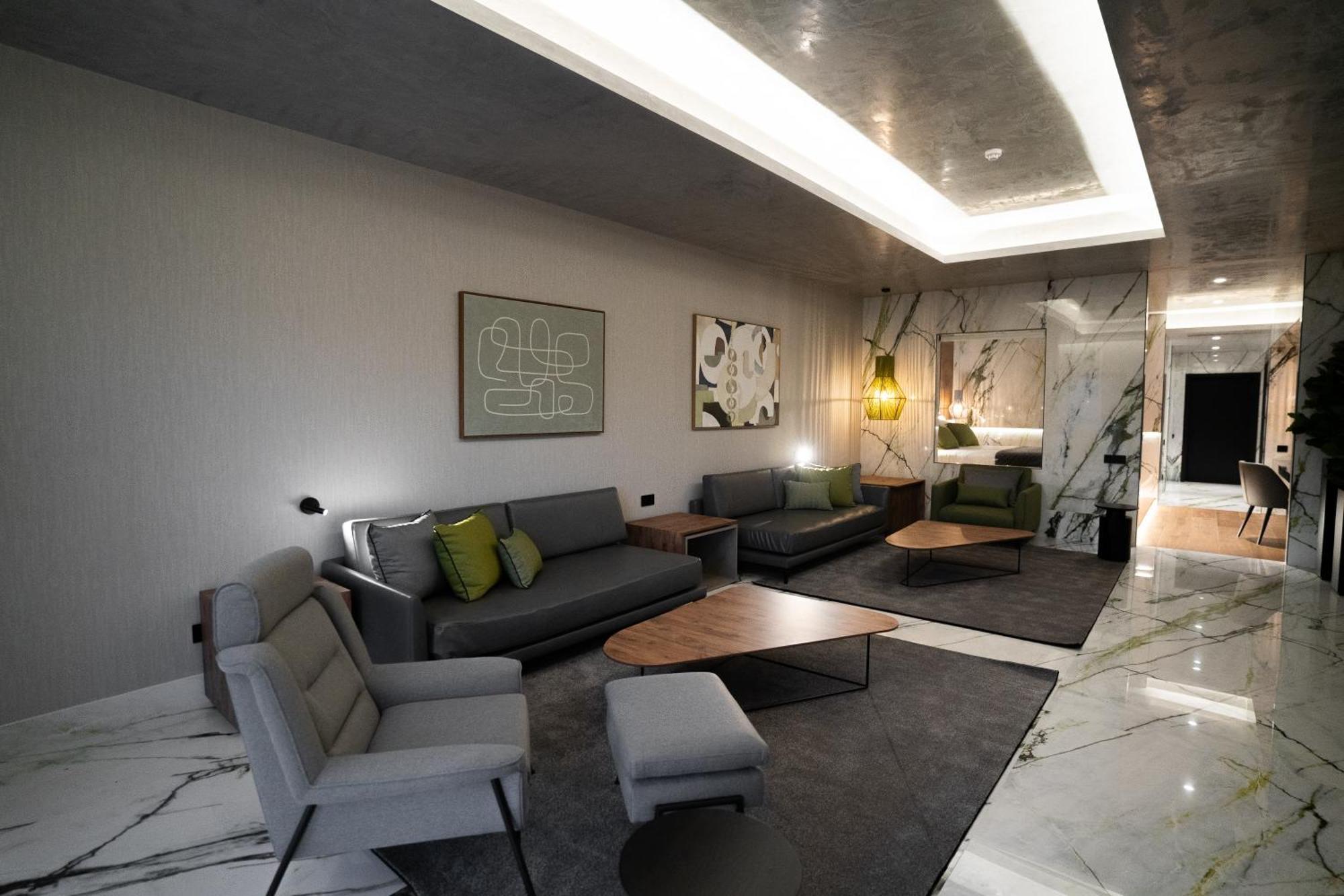Premium Suite