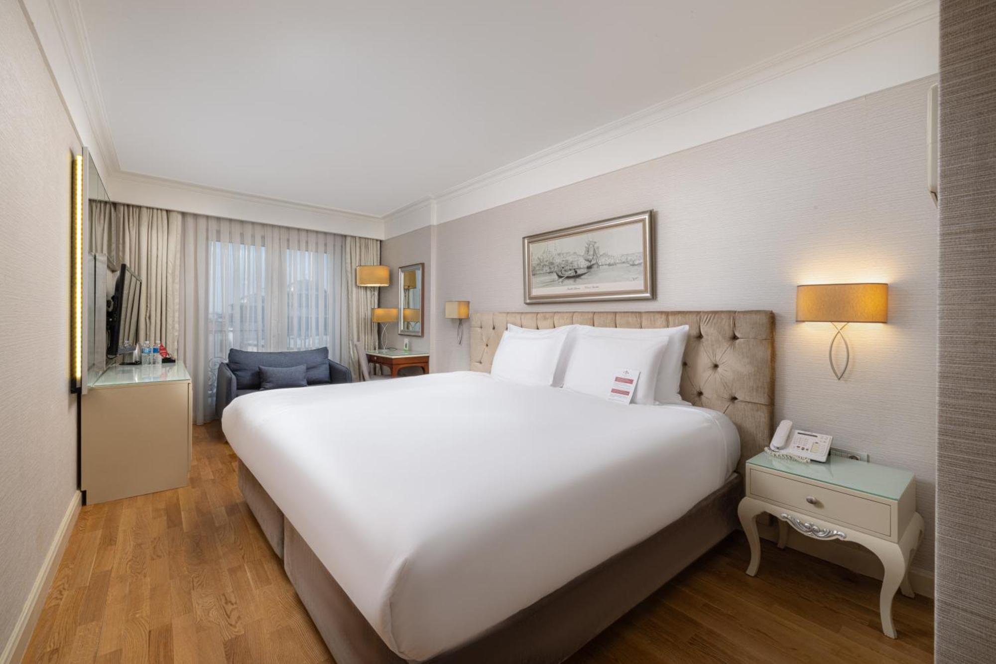 Deluxe Taksim Square View Room