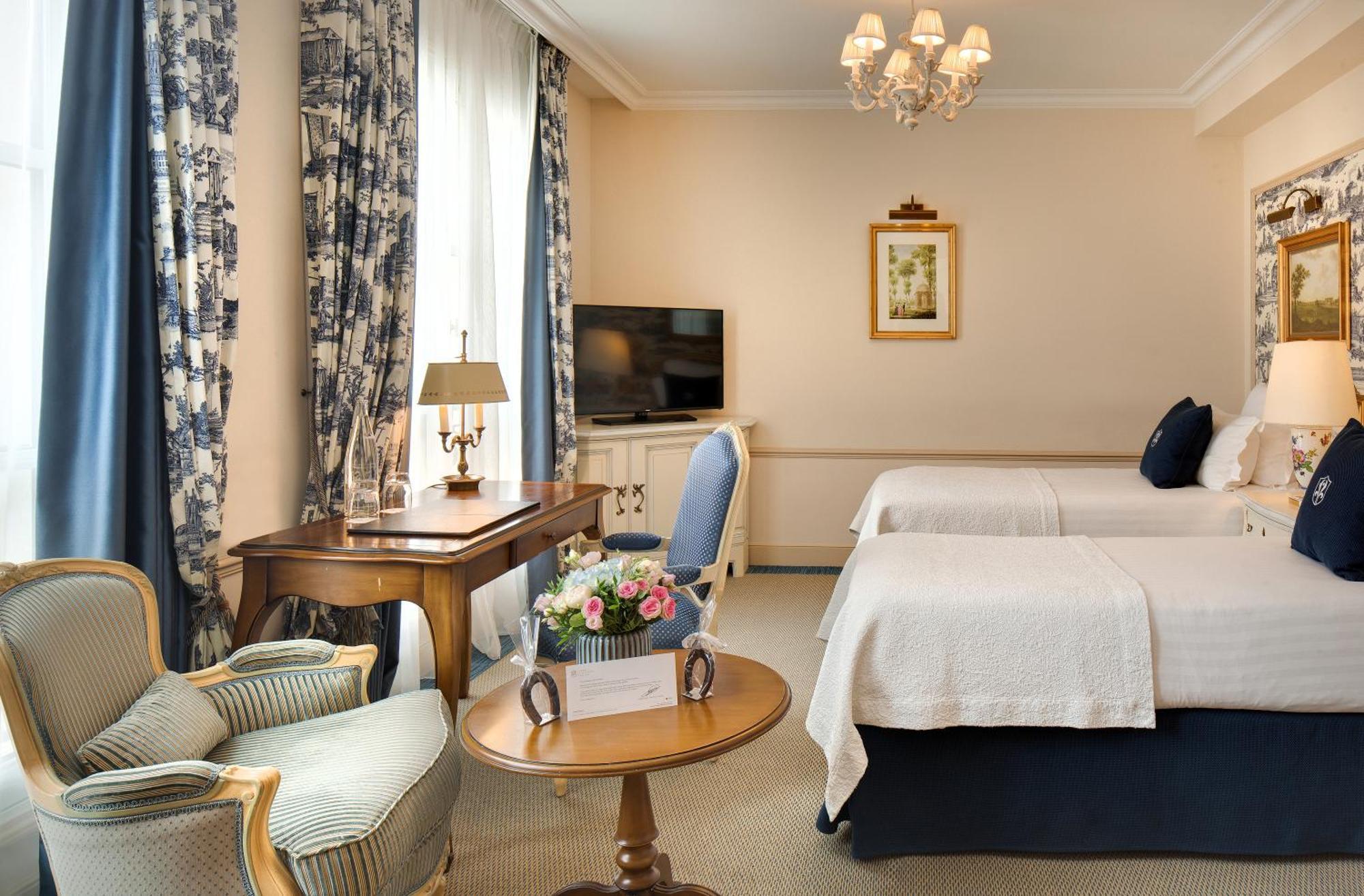 Deluxe Double Room,1765872741:JPEG