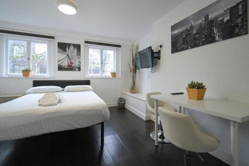 Double Room Private Bathroom