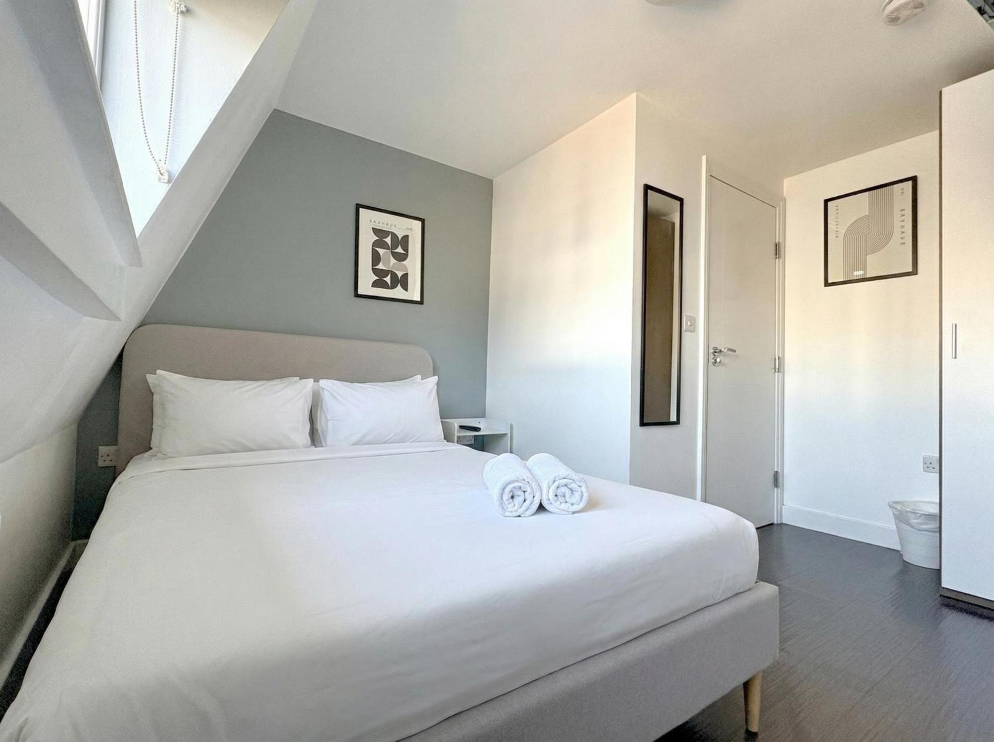 Double Room Private Bathroom