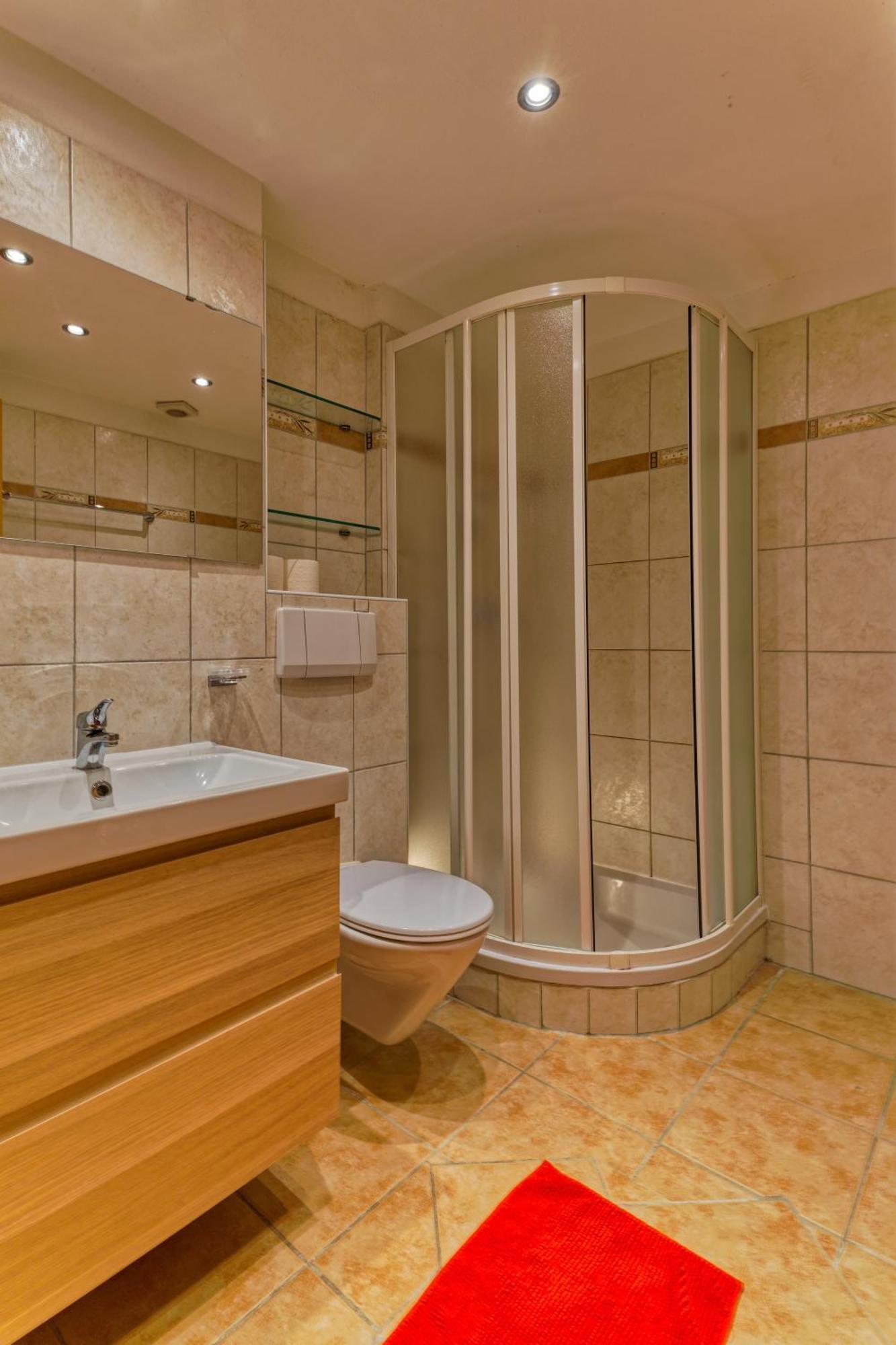 Two-Bedroom Apartment Mountain View