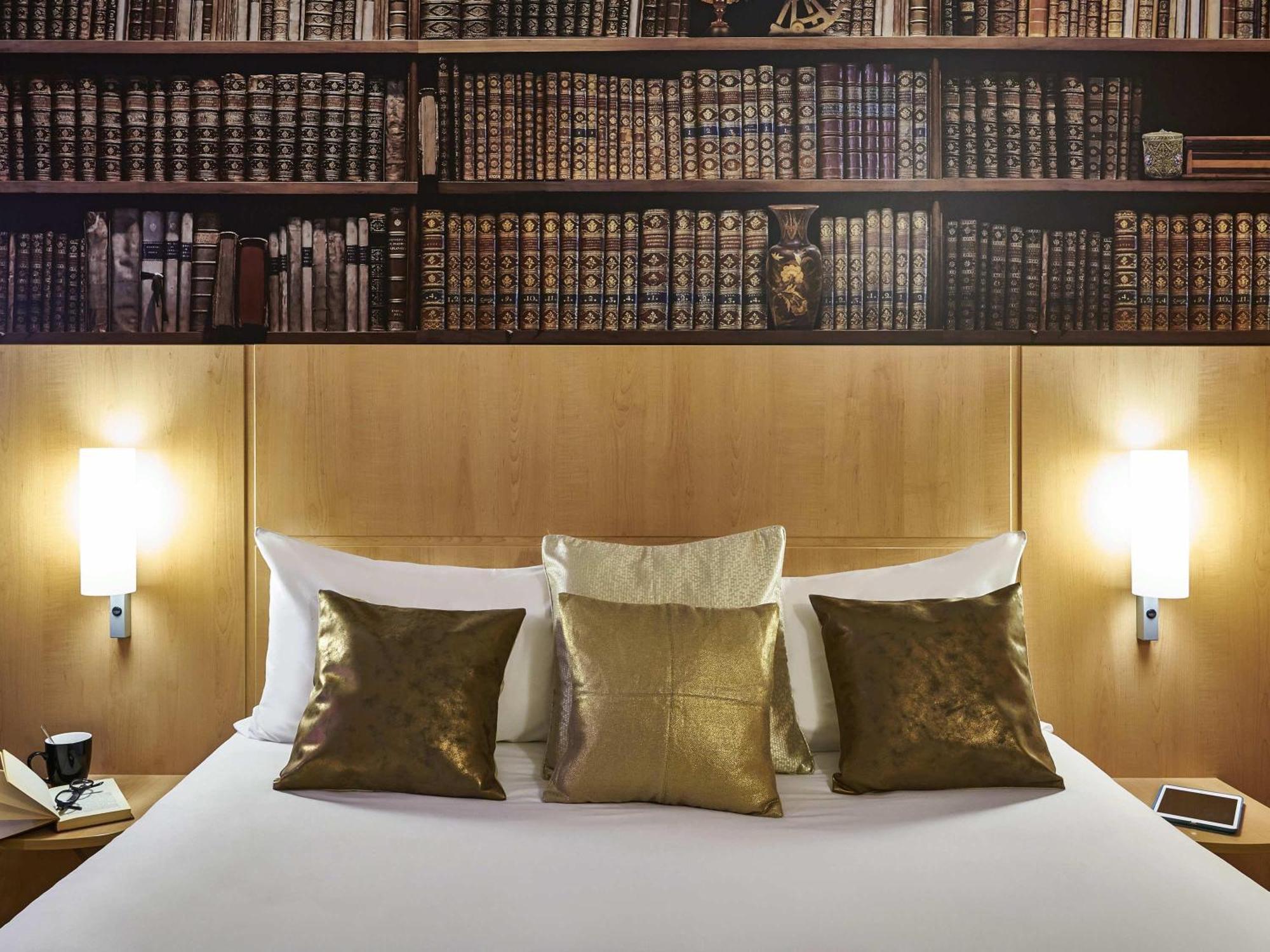 Gaudí's Library My Room by the Trencadis team