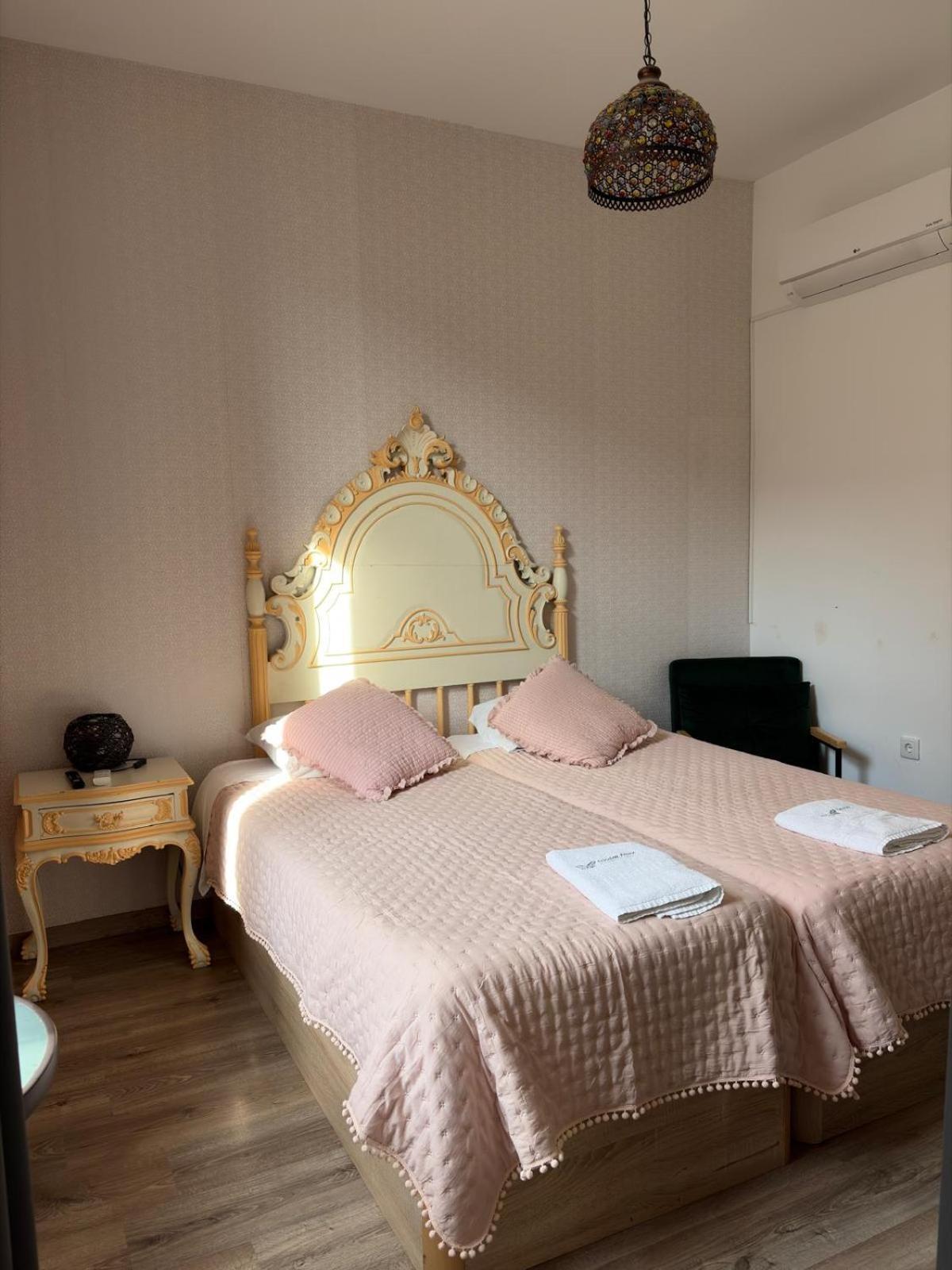 Double or Twin Room Private Bathroom