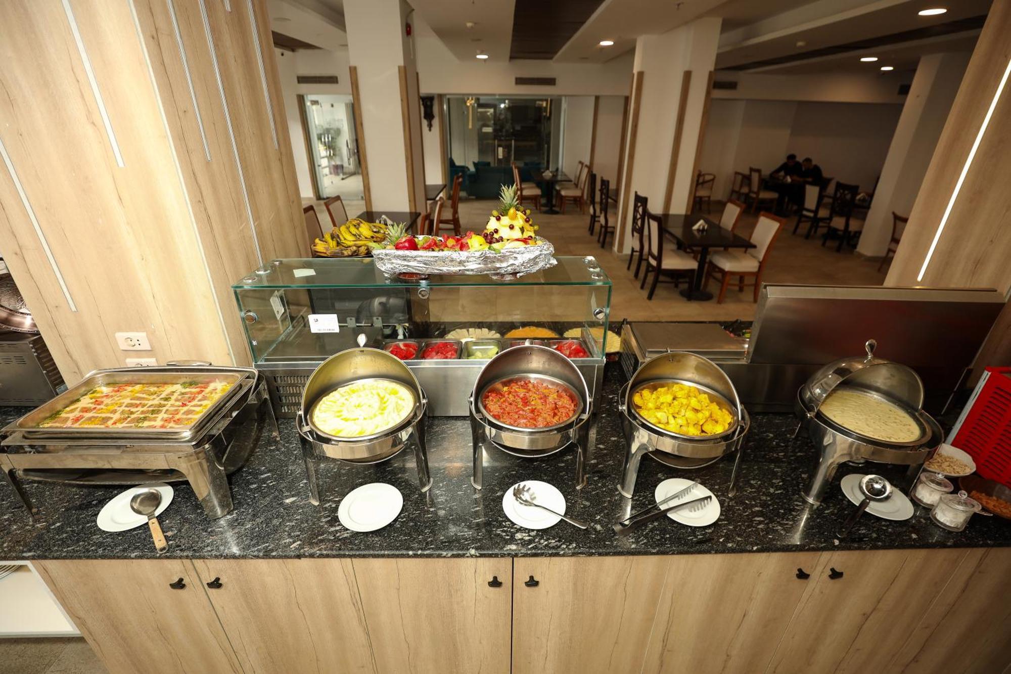 Deluxe Double or Twin Room Mountain View