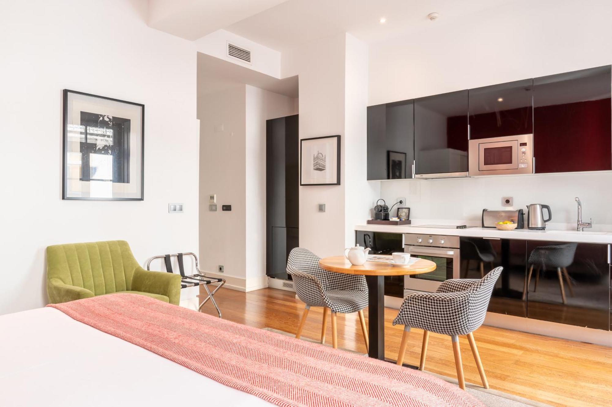 Studio Apartment