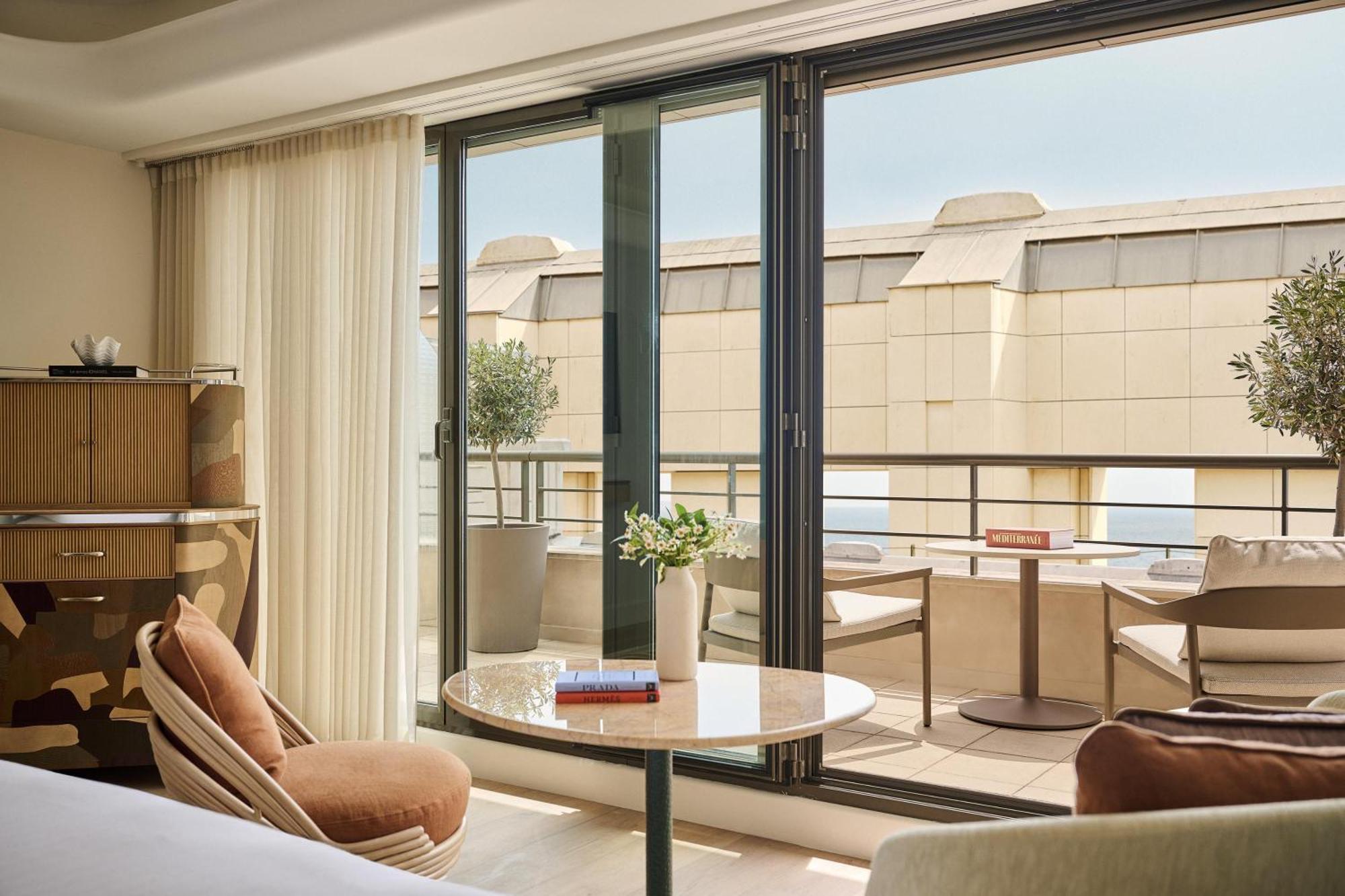 King Room Partial Sea View