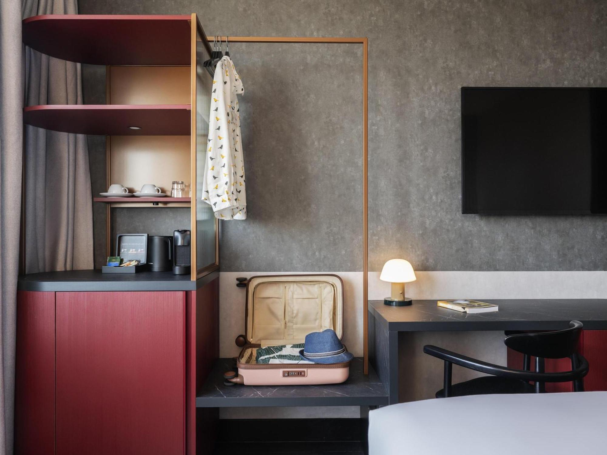 Queen Room