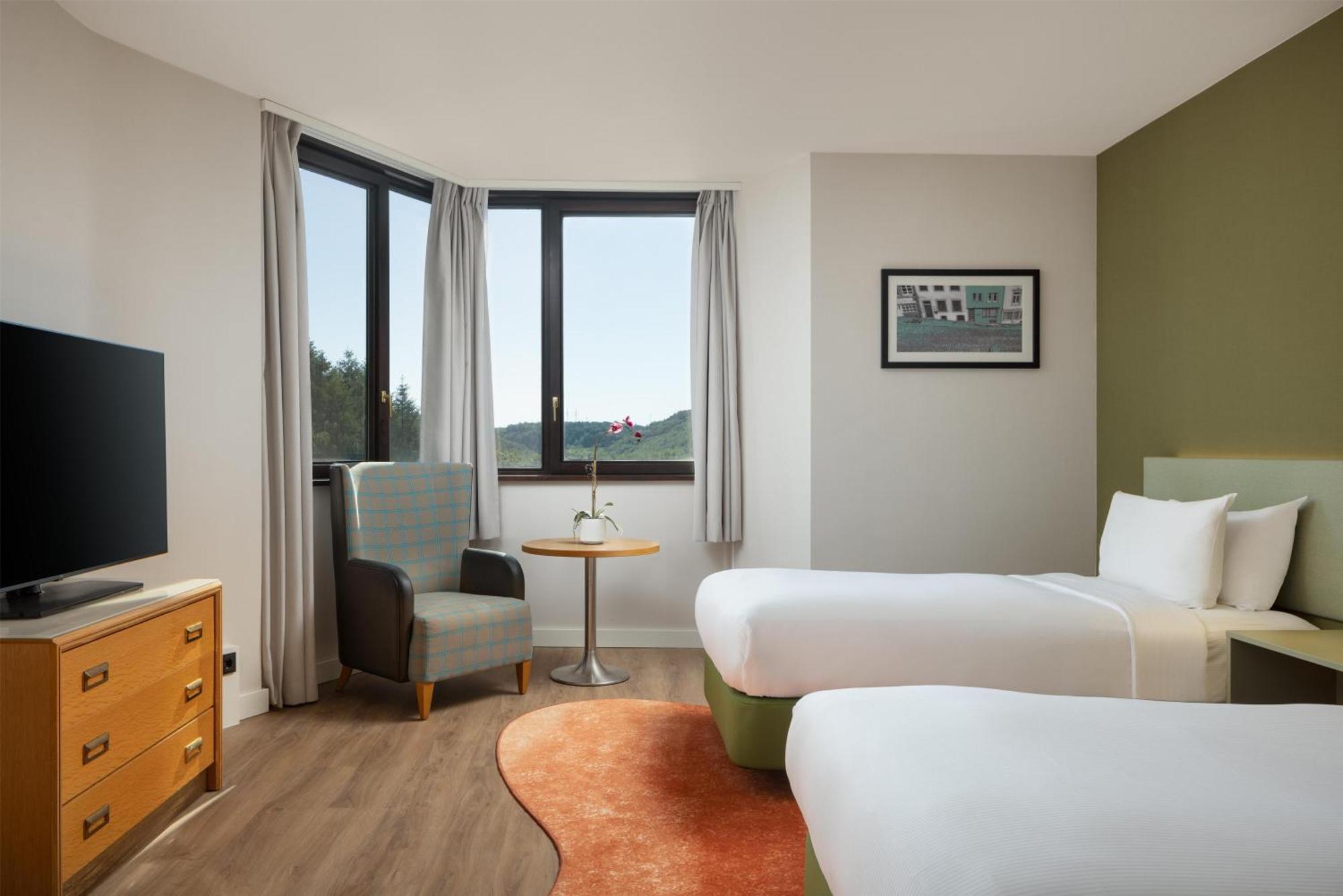 Quarto com 2 Camas de Solteiro
