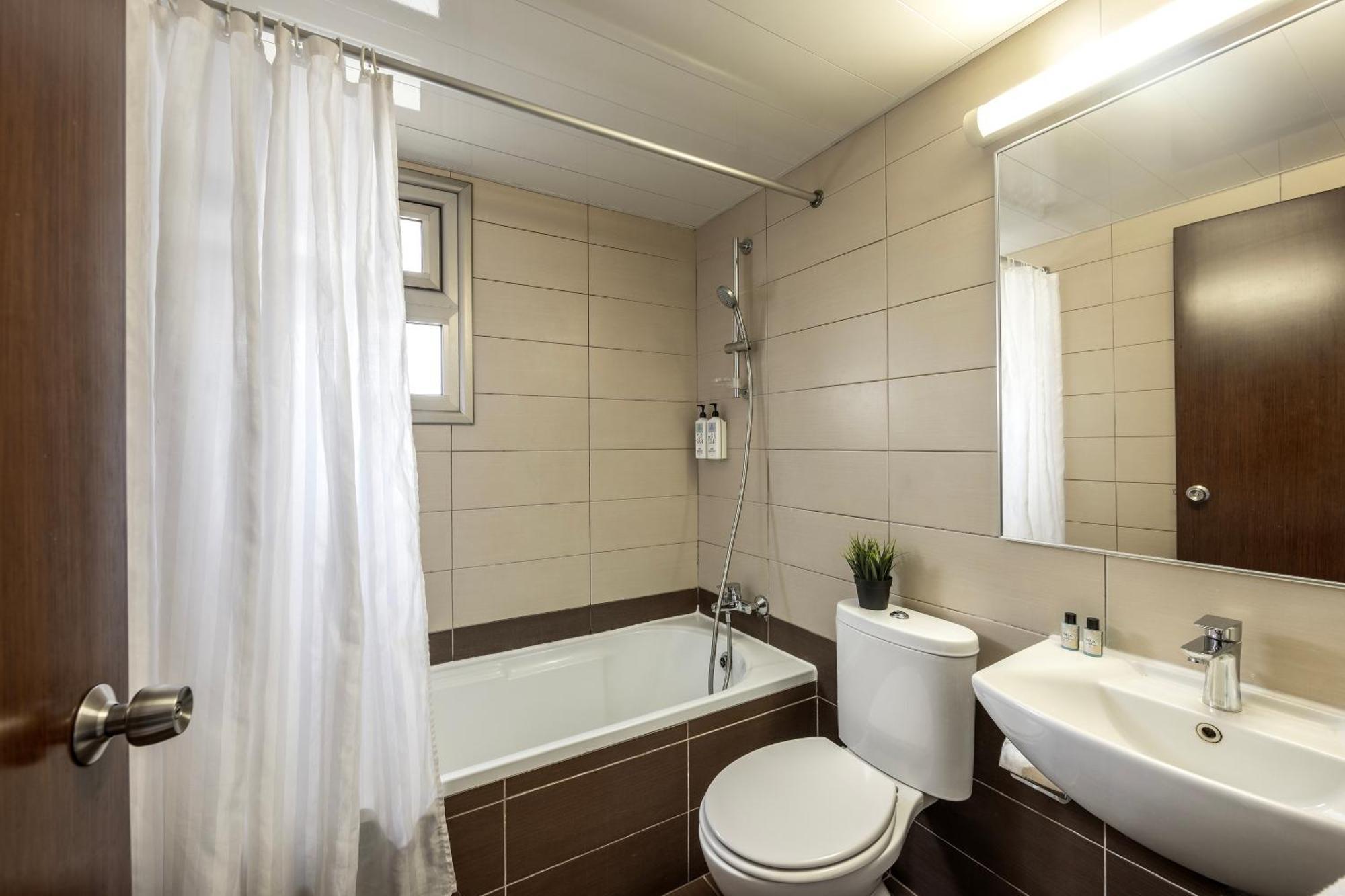Superior One-Bedroom Apartment