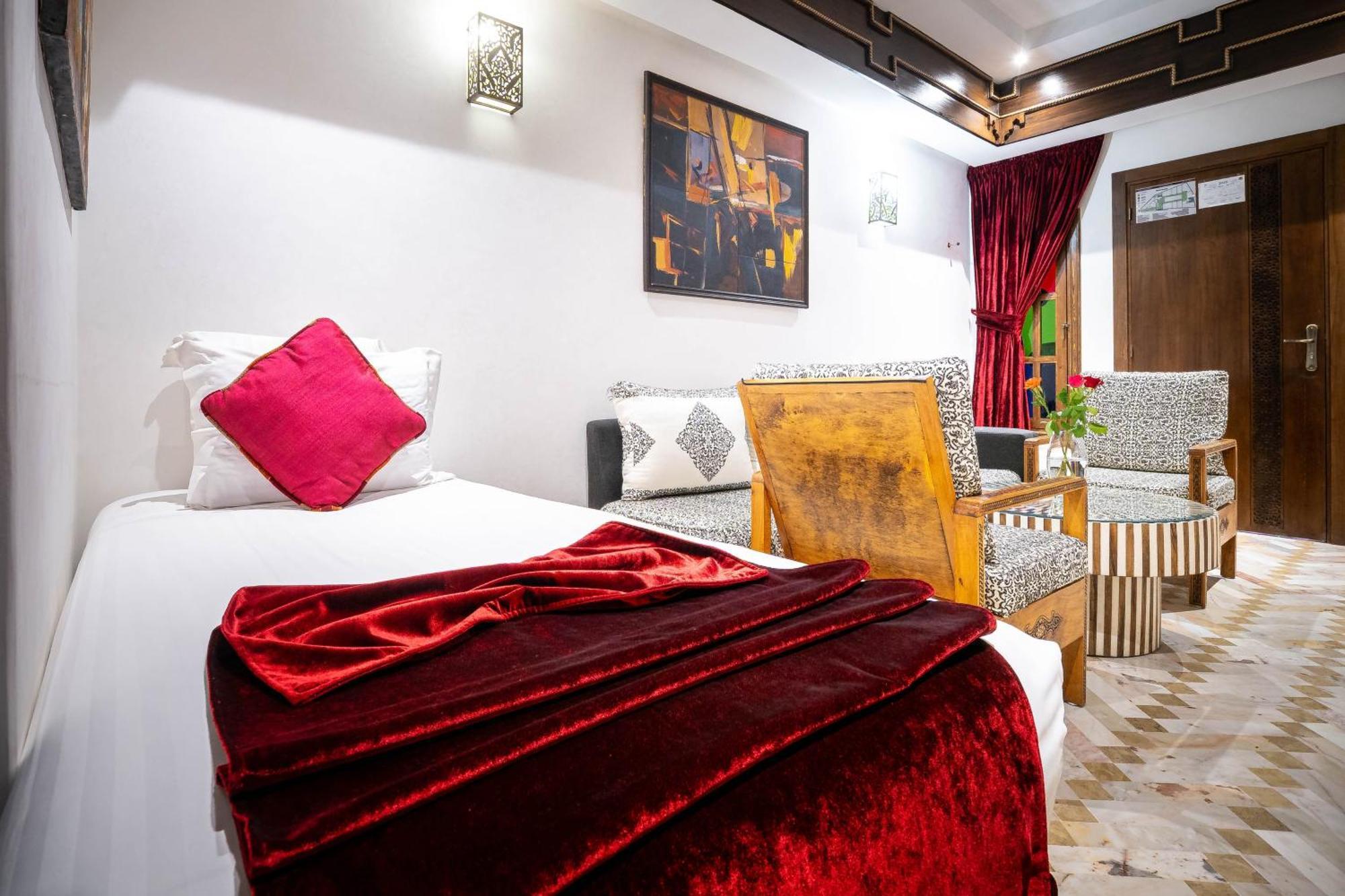 Executive Suite Art Place