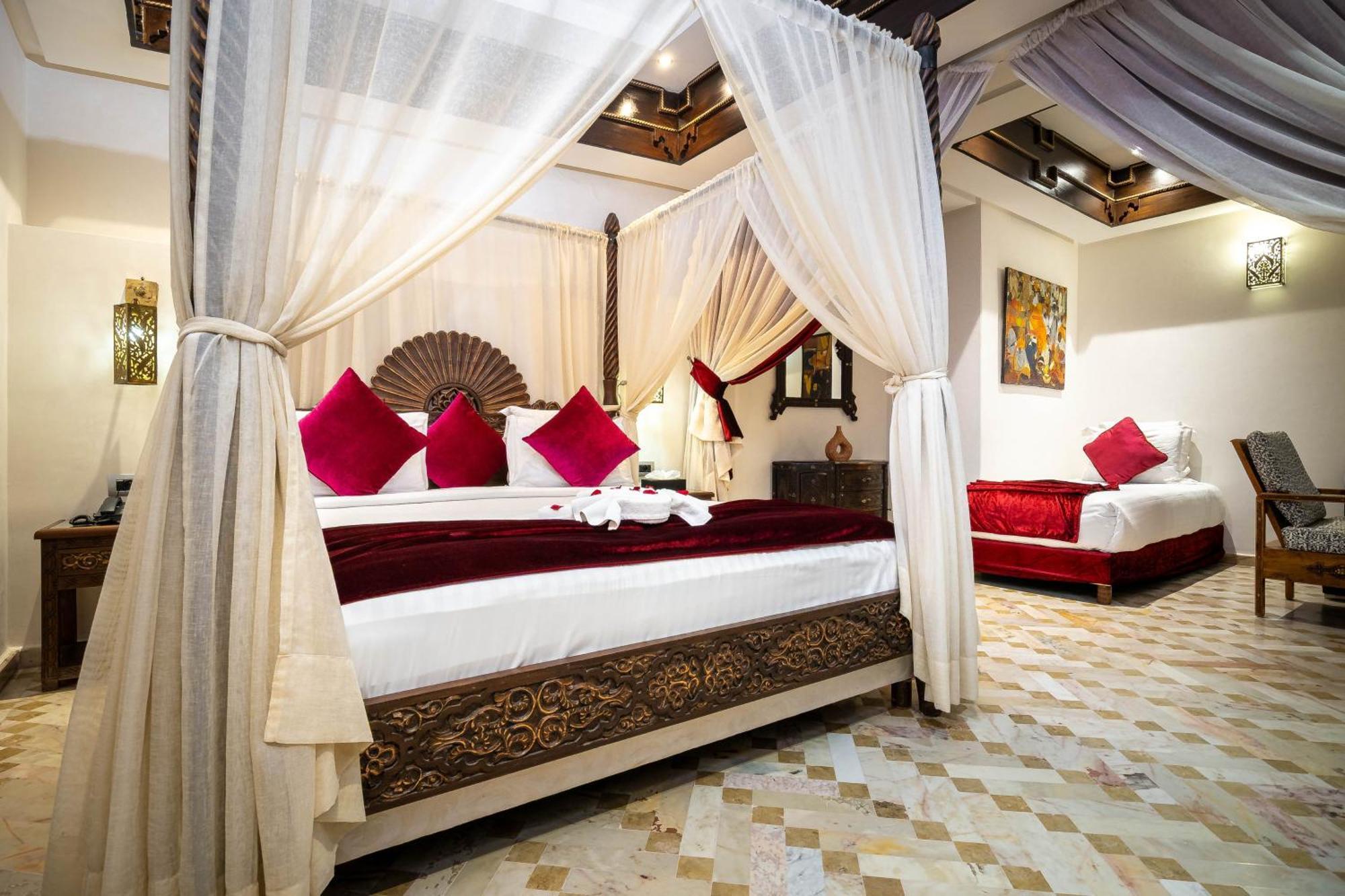 Executive Suite Art Place