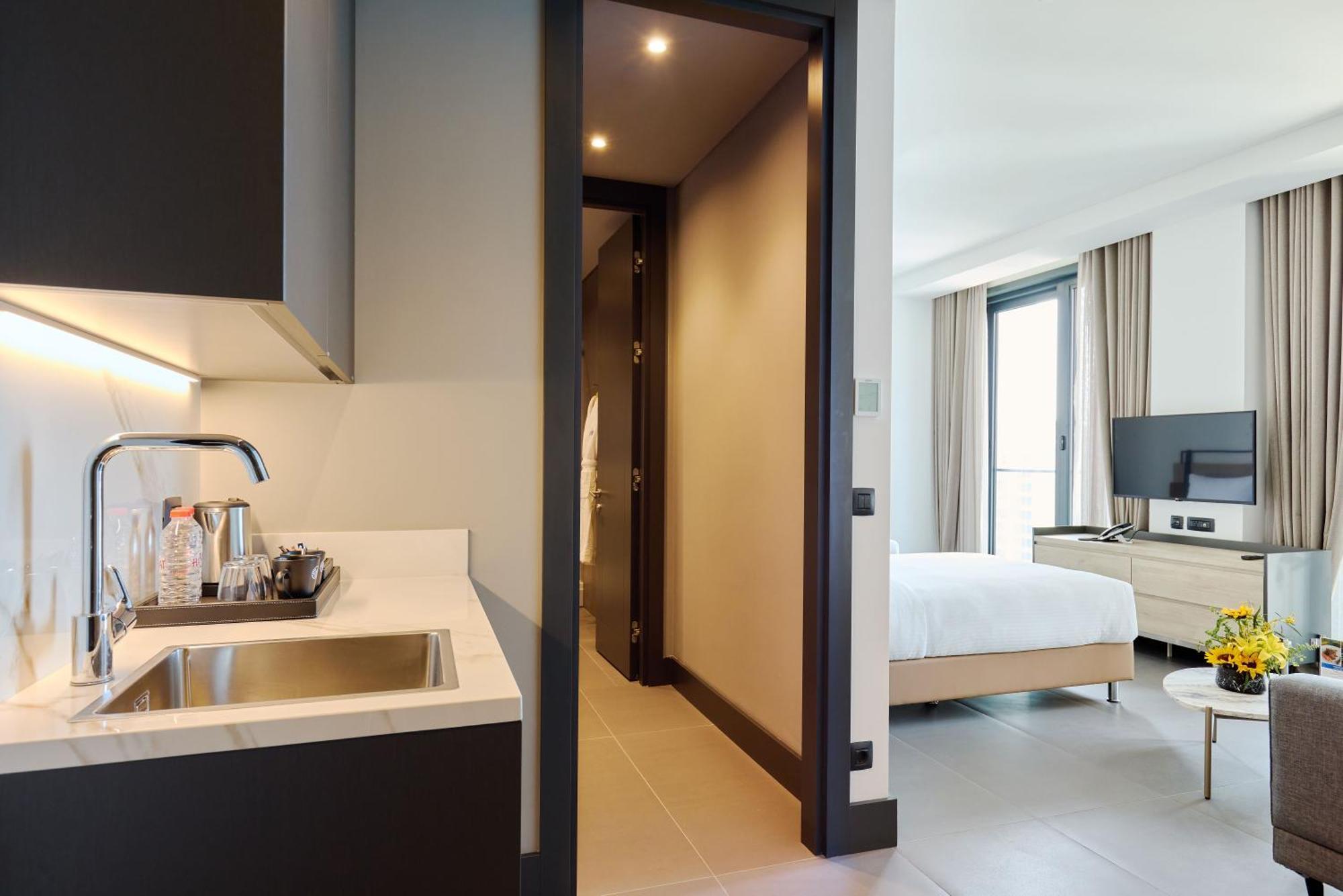 Twin Bed Suite Room