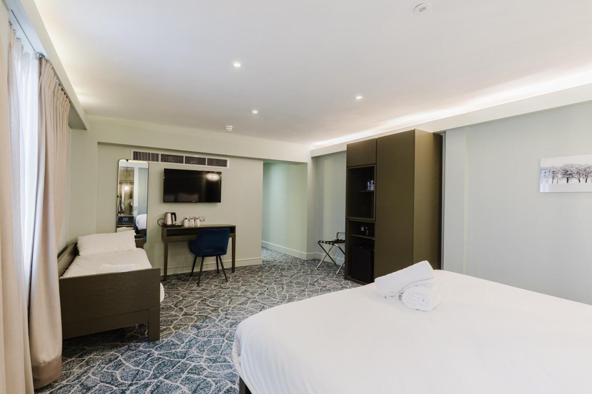 Superior Triple Room