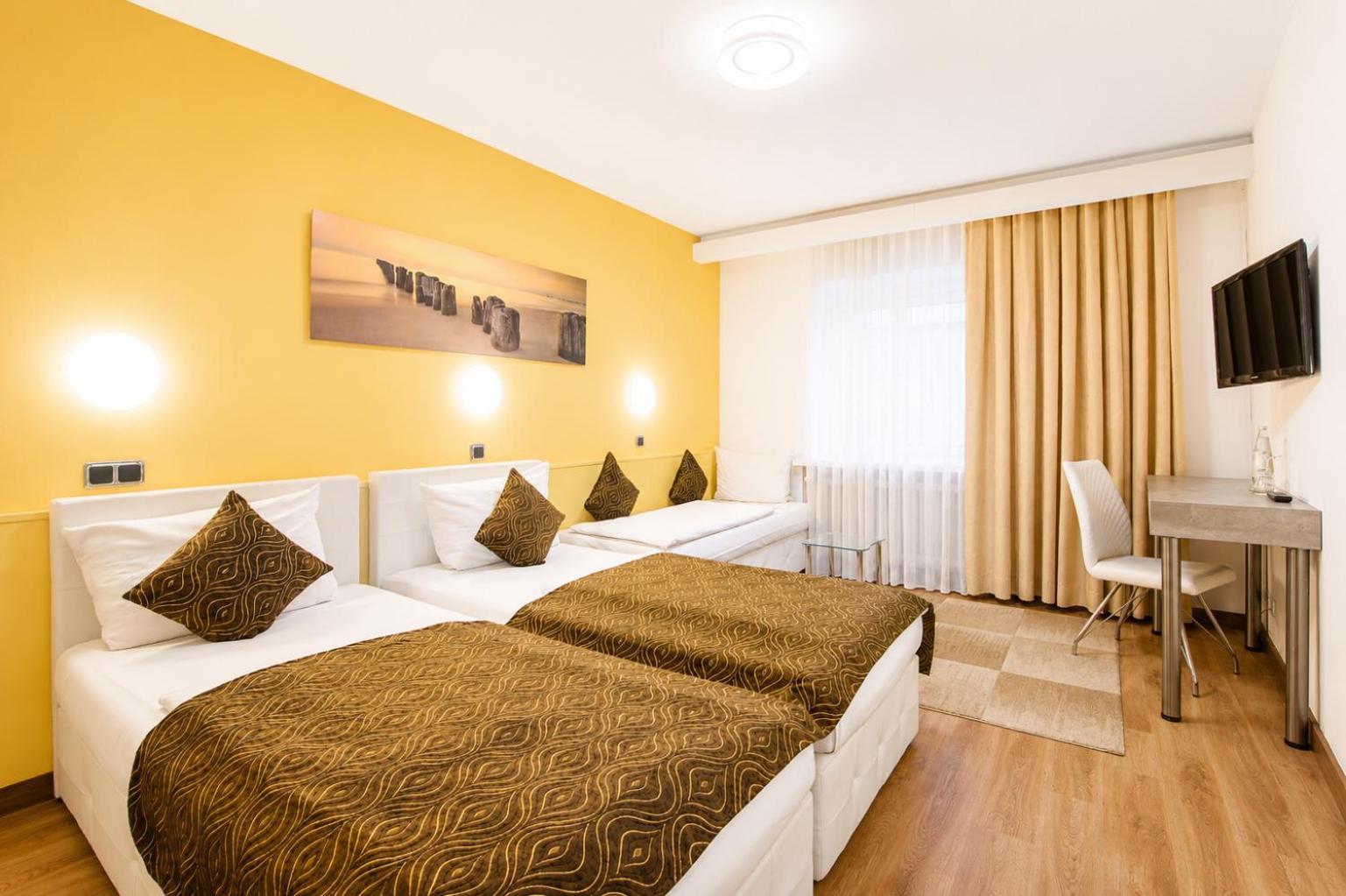 Comfort Triple Room