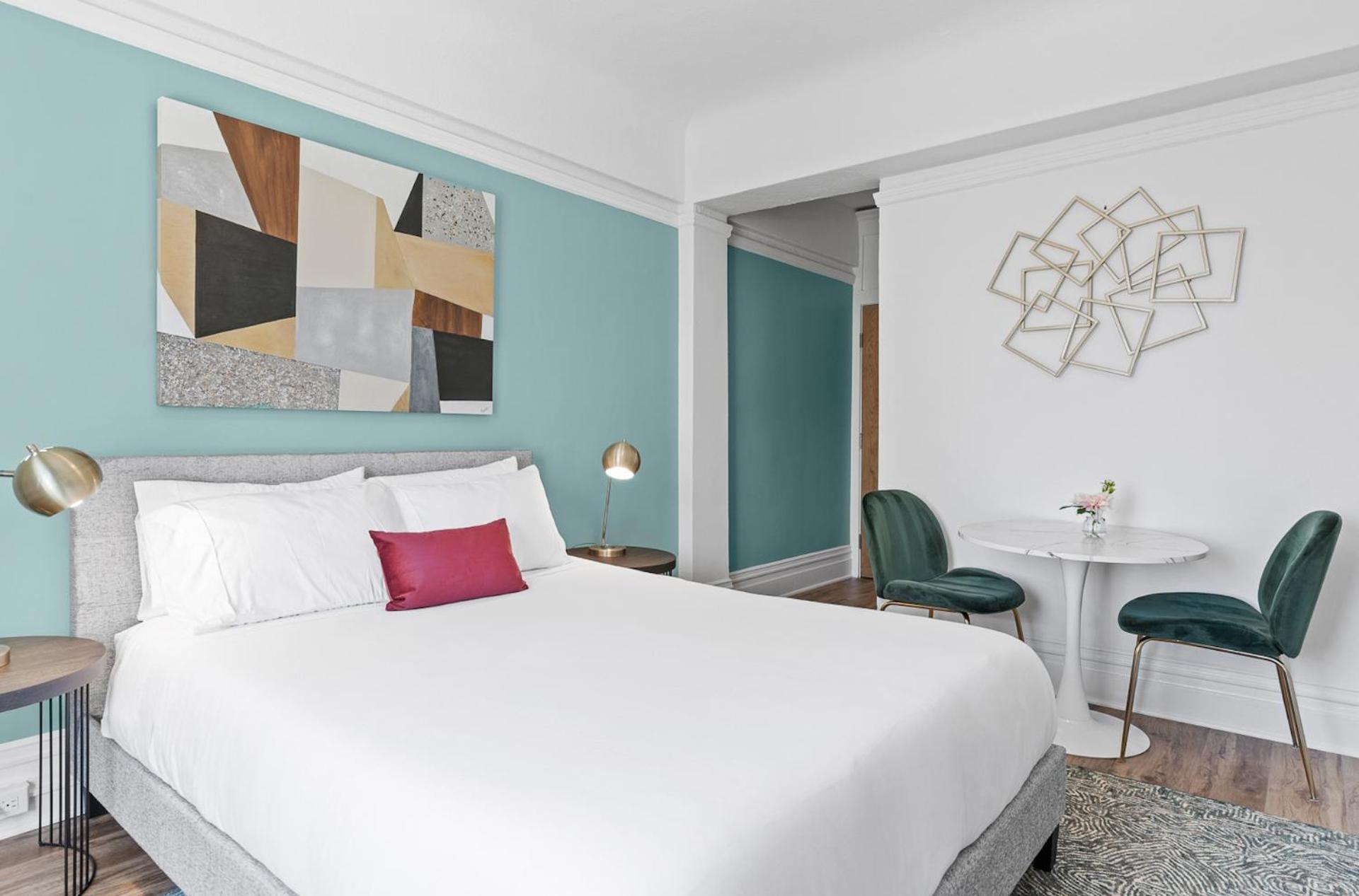 Standard Queen Room Self Check Virtual Front Desk