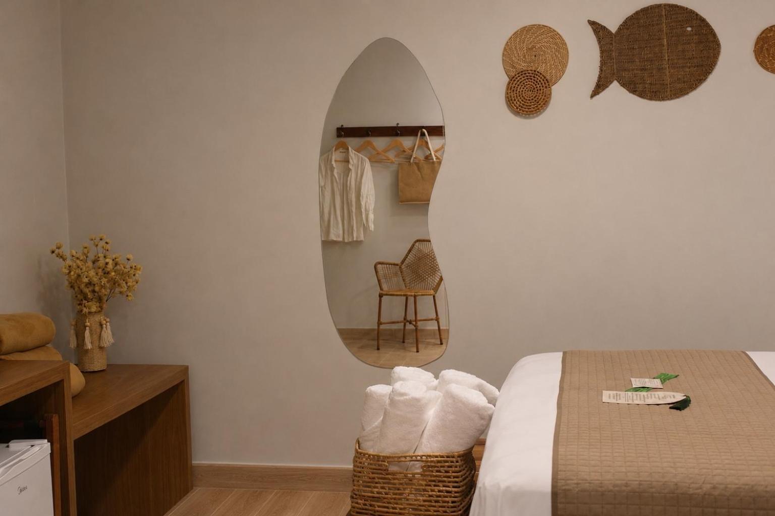 Deluxe Queen Suite