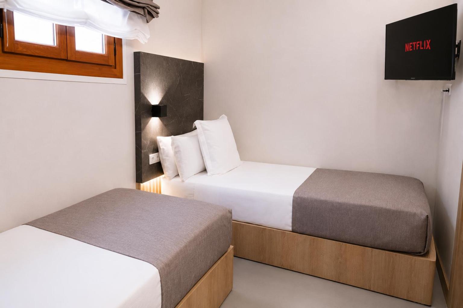 Economy Twin Room