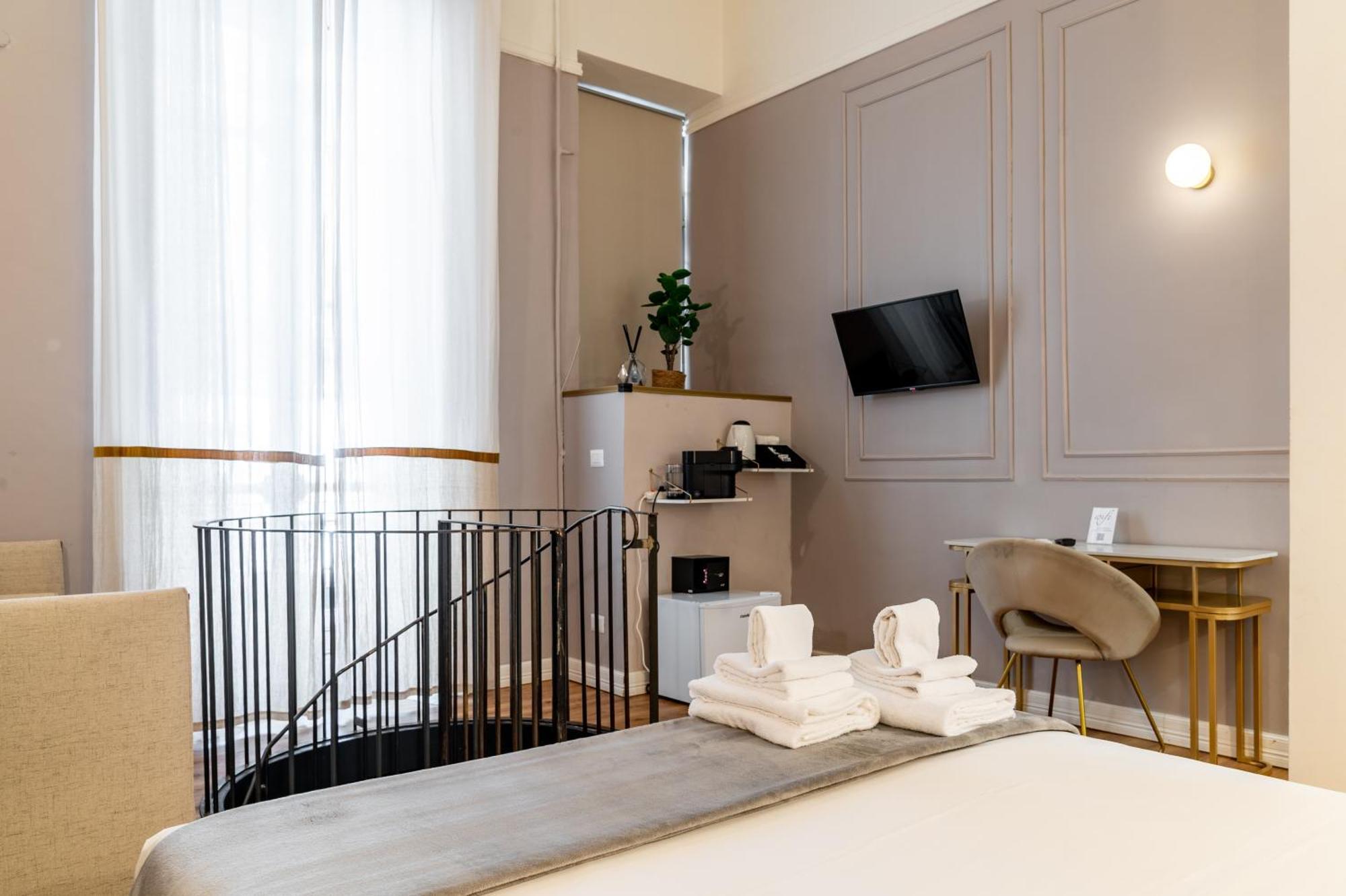 Luxury Triple Room