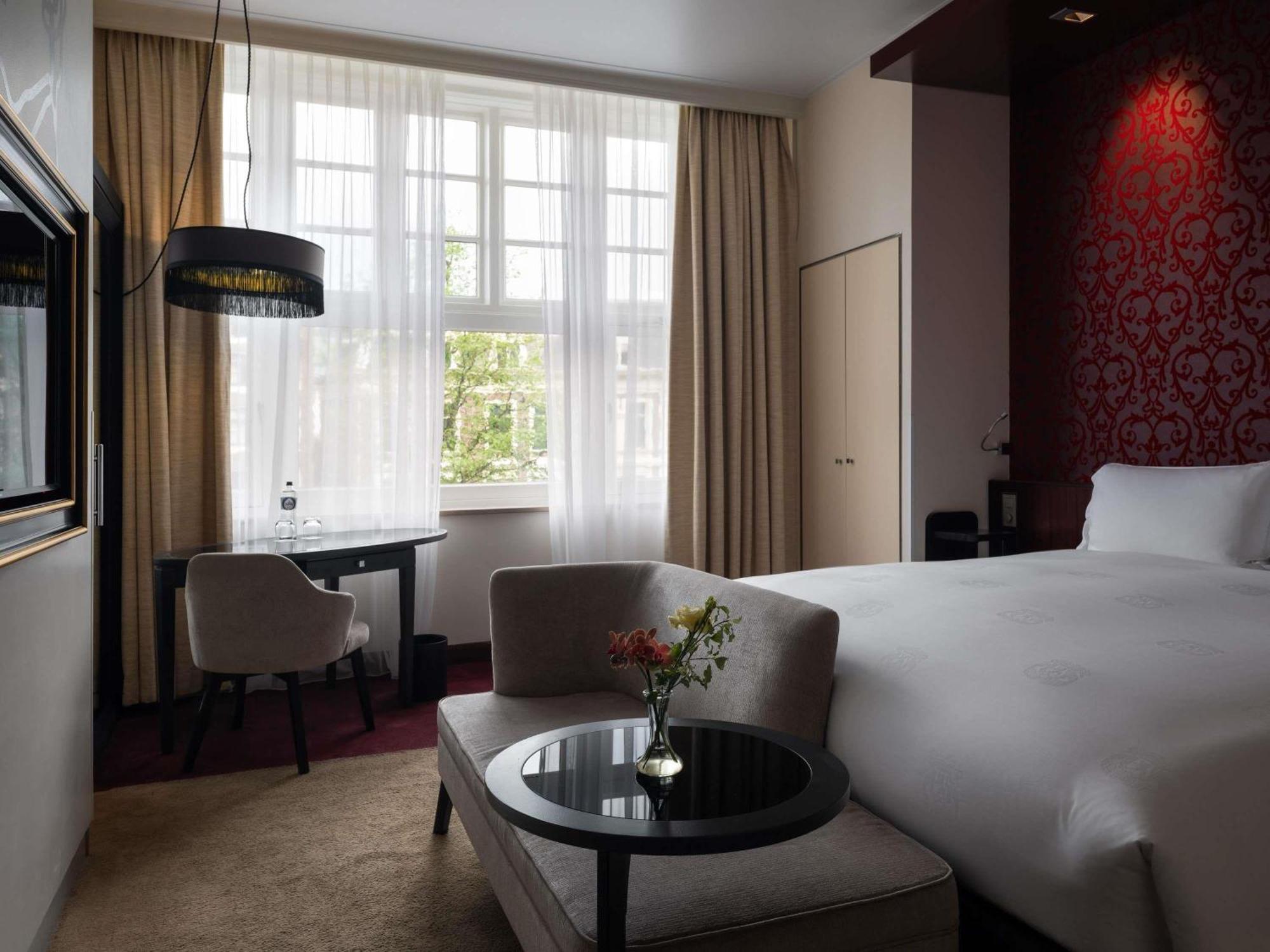 Luxury King Room Canal View