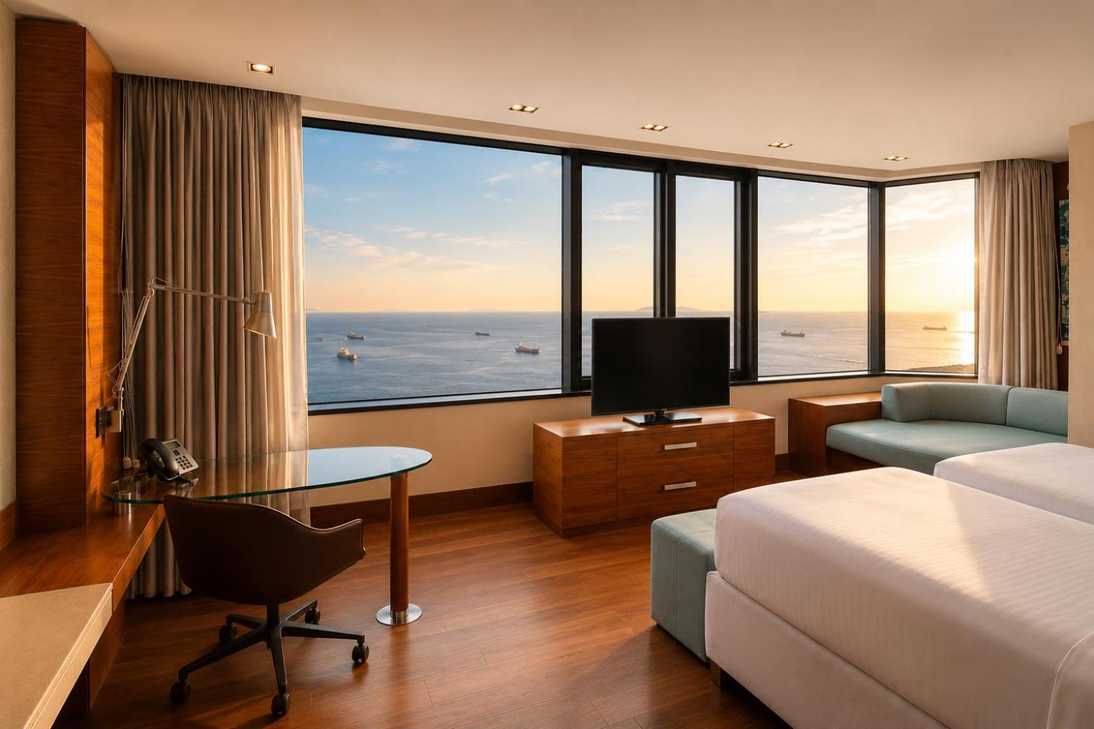 Club Room Club Lounge Access Sea View