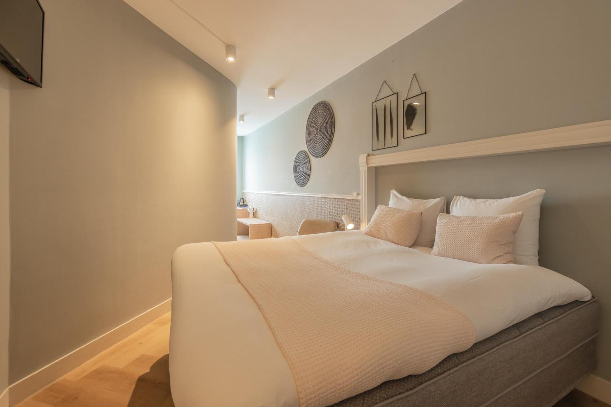 Single Room Double Bed