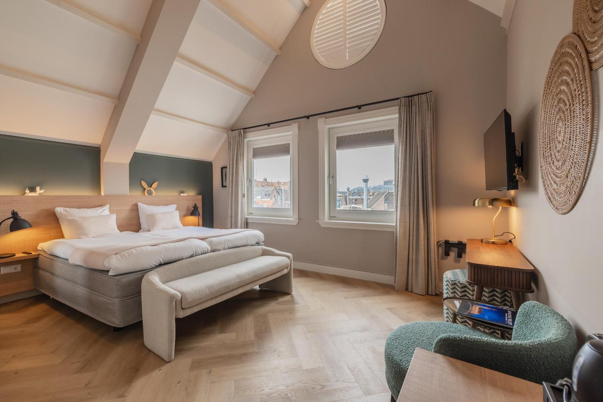Deluxe Double or Twin Room