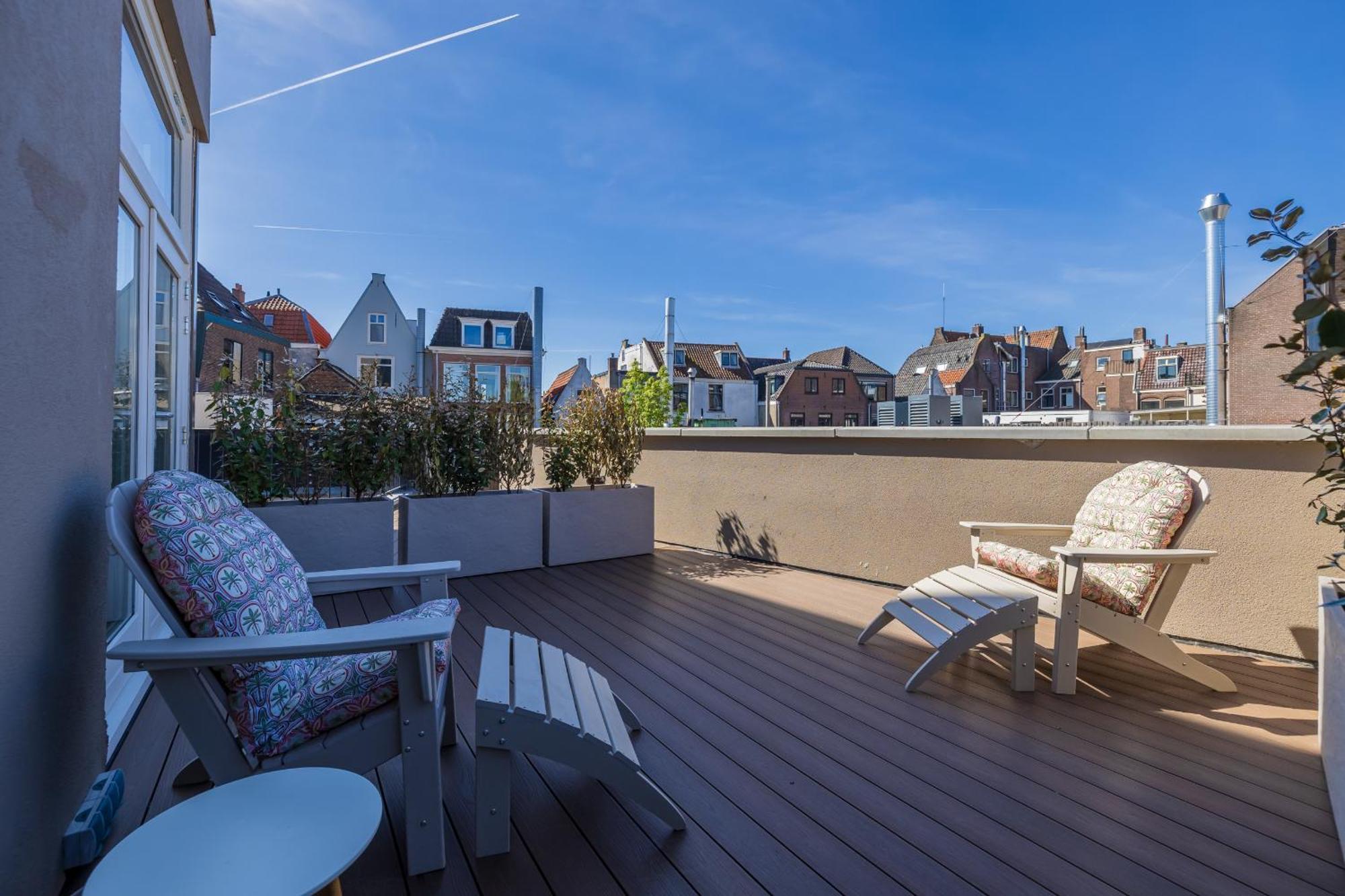 Studio Balcony