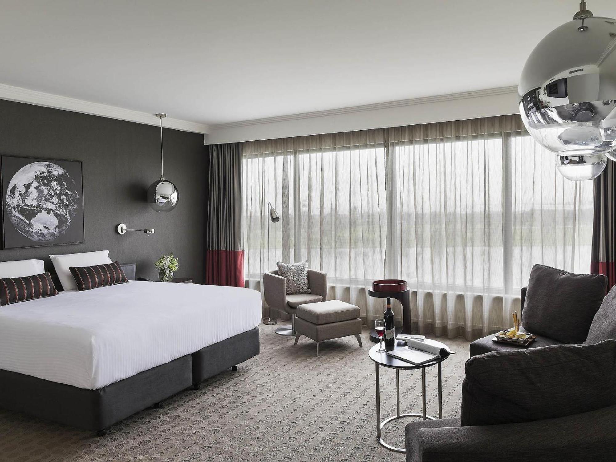 Deluxe King Room