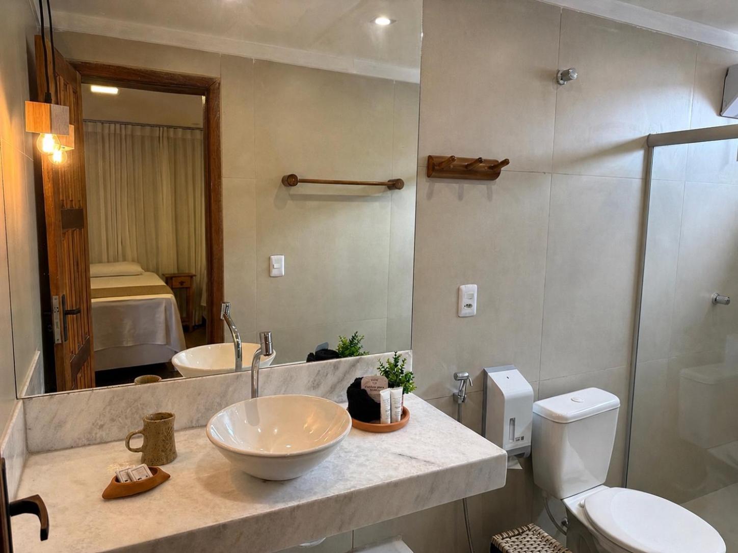 Deluxe Queen Suite