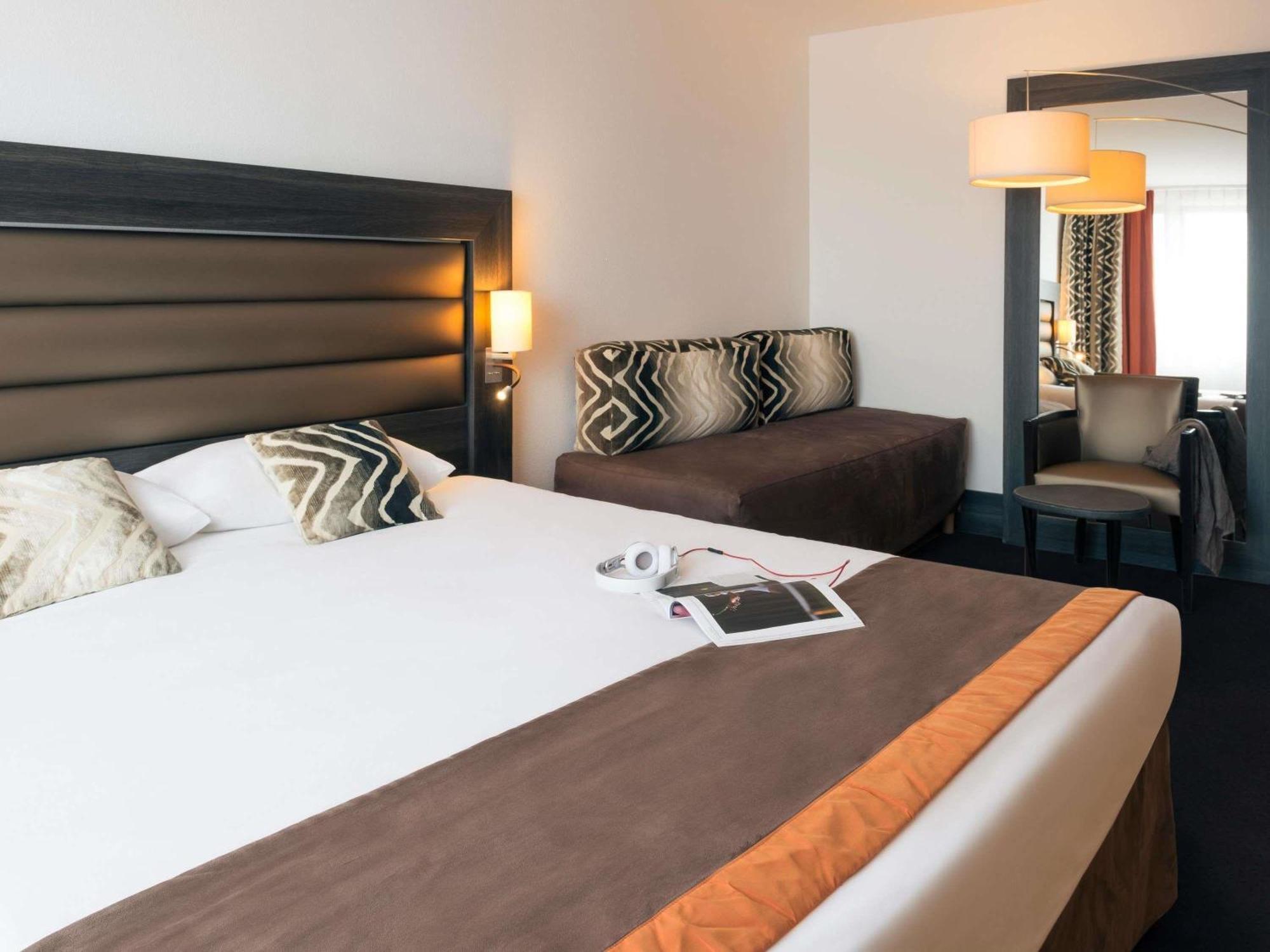 Executive Room One Double Bed One Single Bed