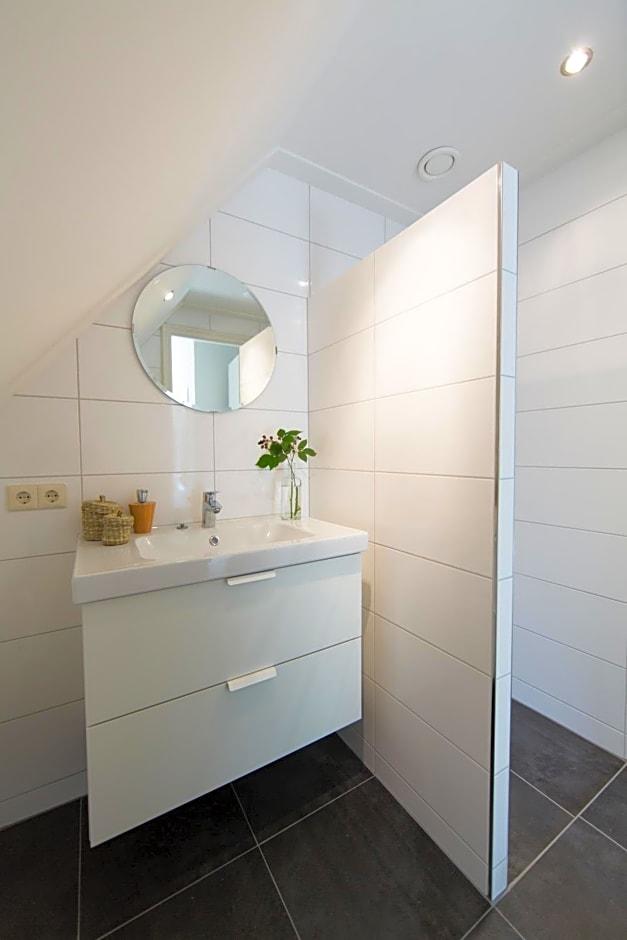 Twin Room Shower